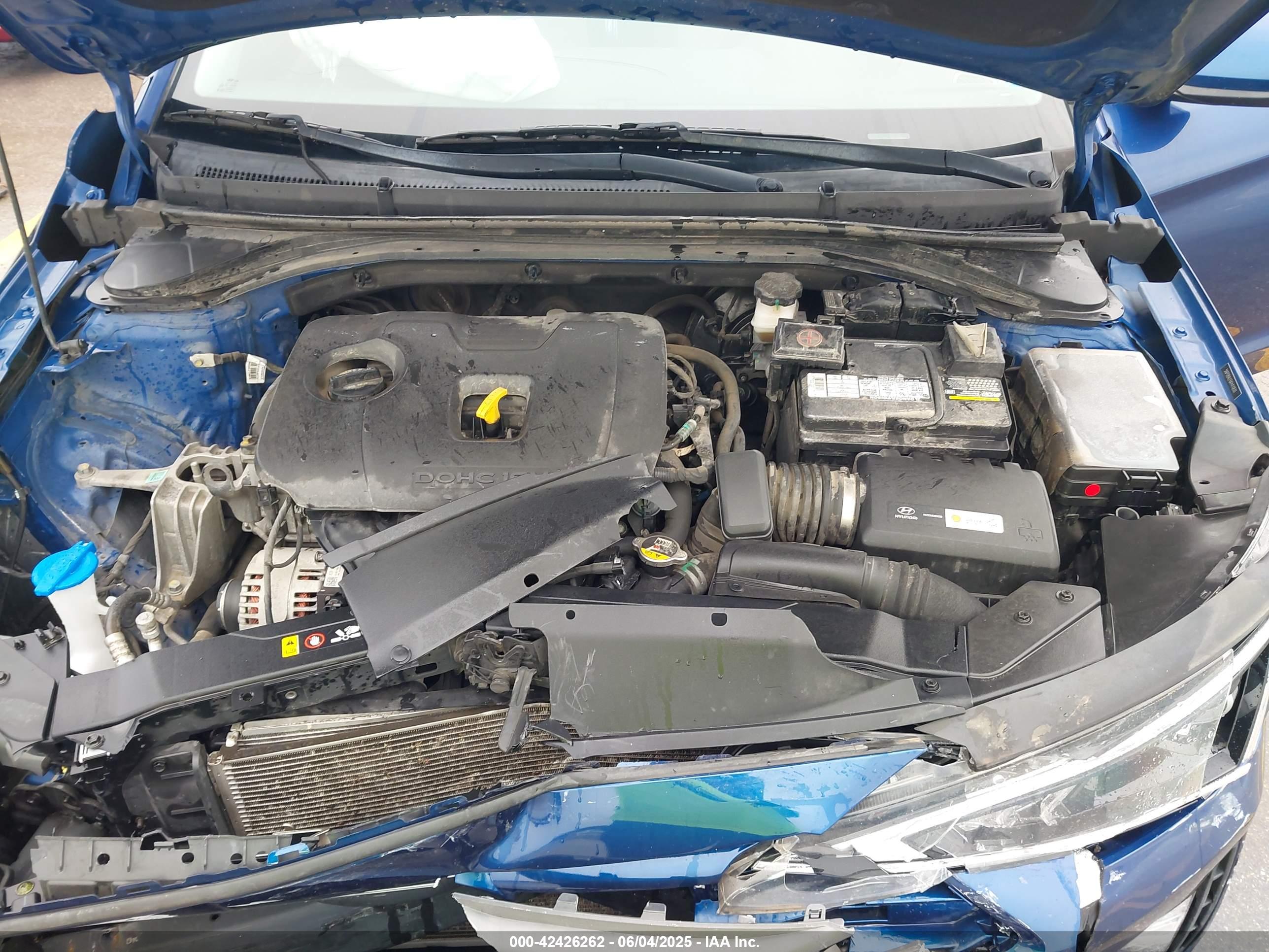 HYUNDAI ELANTRA image 10