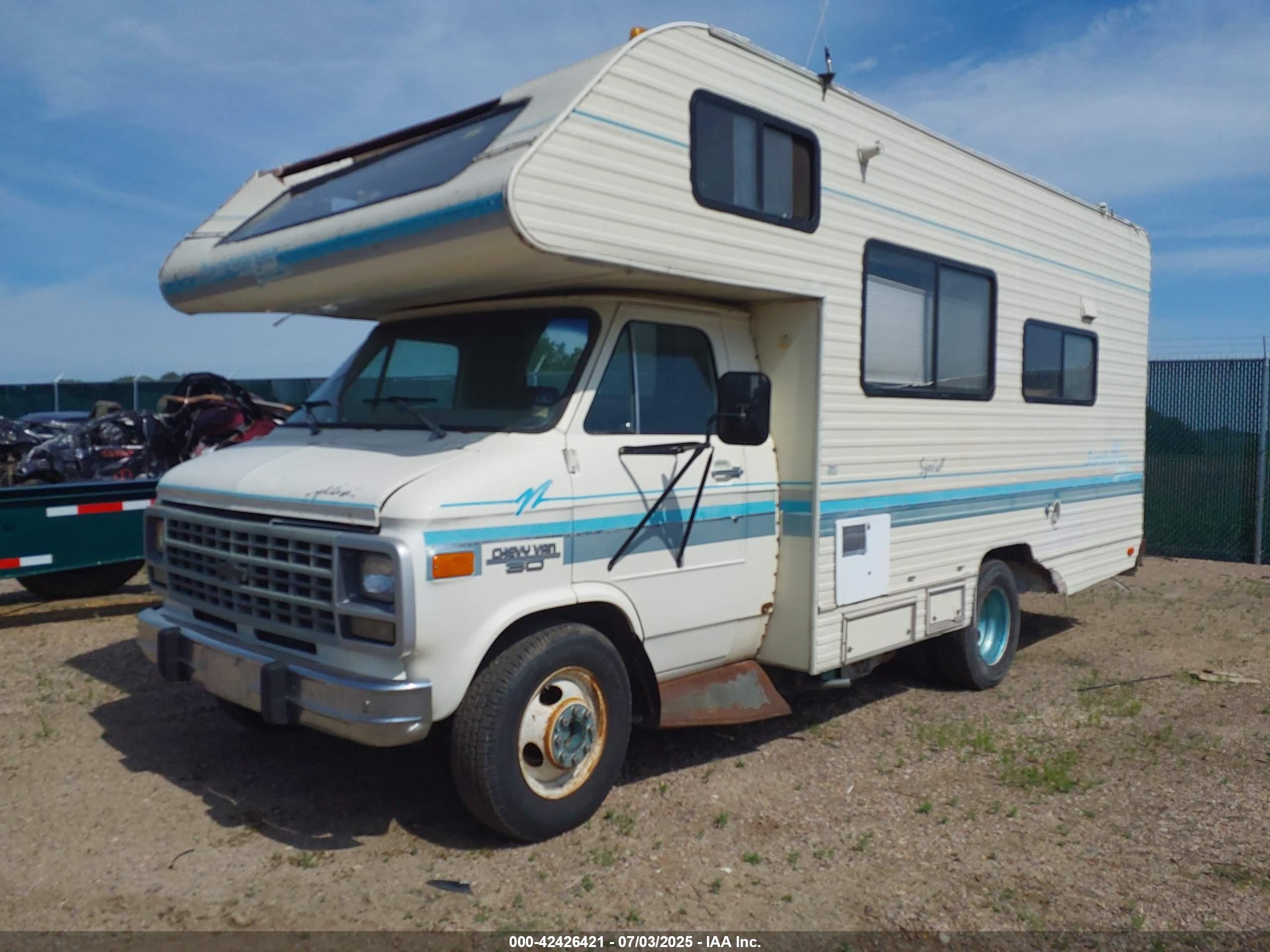 CHEVROLET G30 image 2
