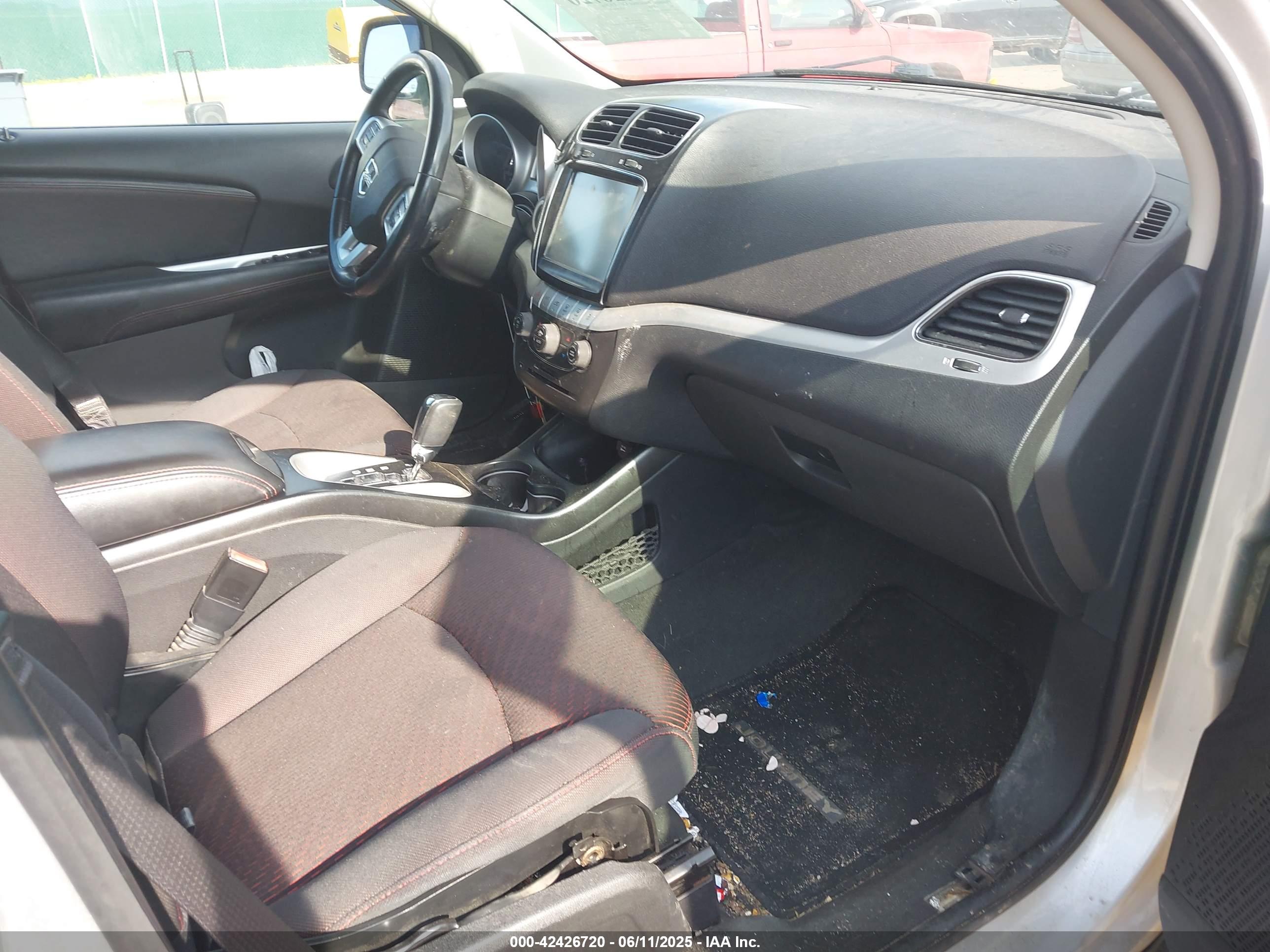 DODGE JOURNEY image 5