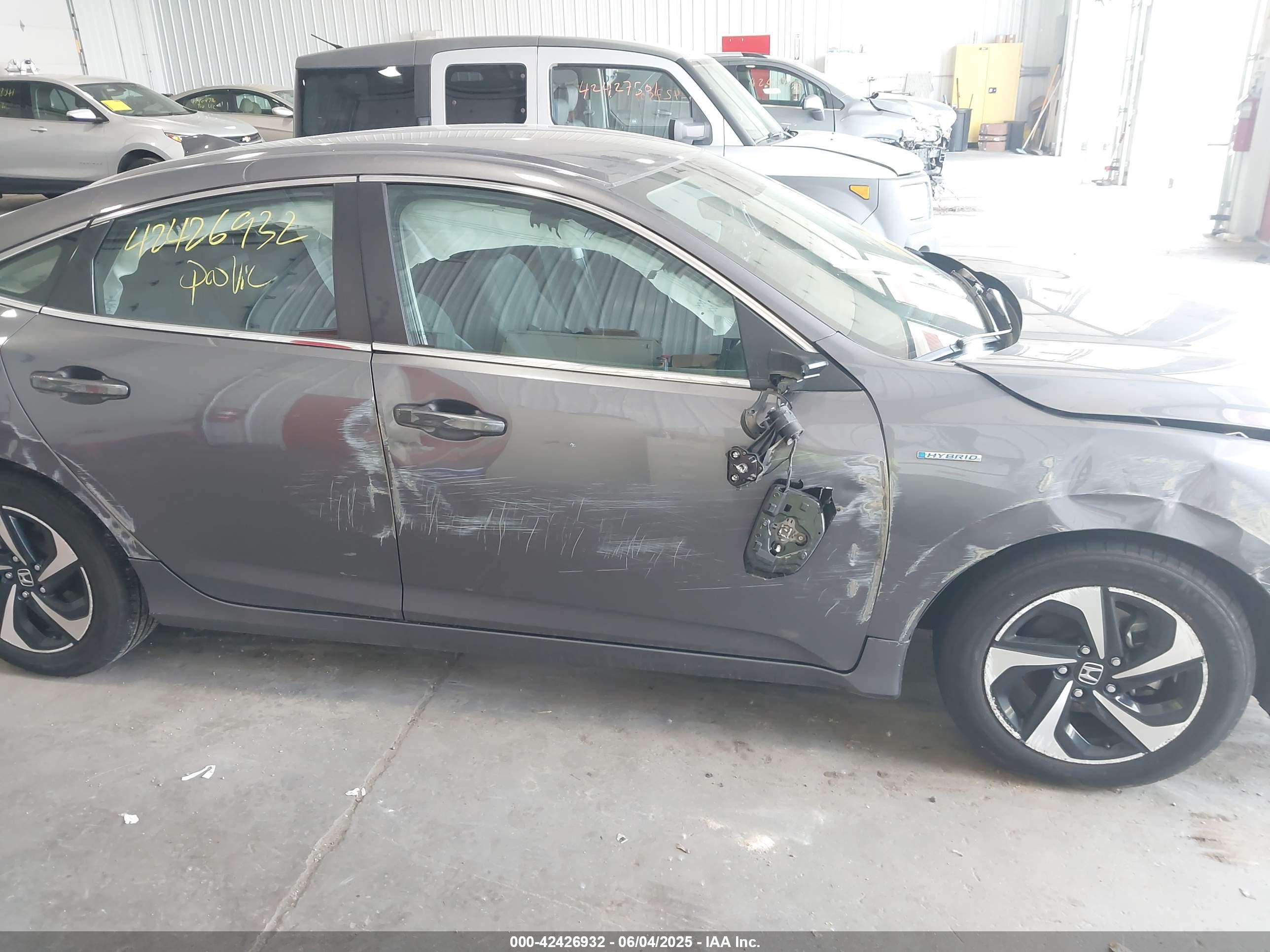 HONDA INSIGHT image 6