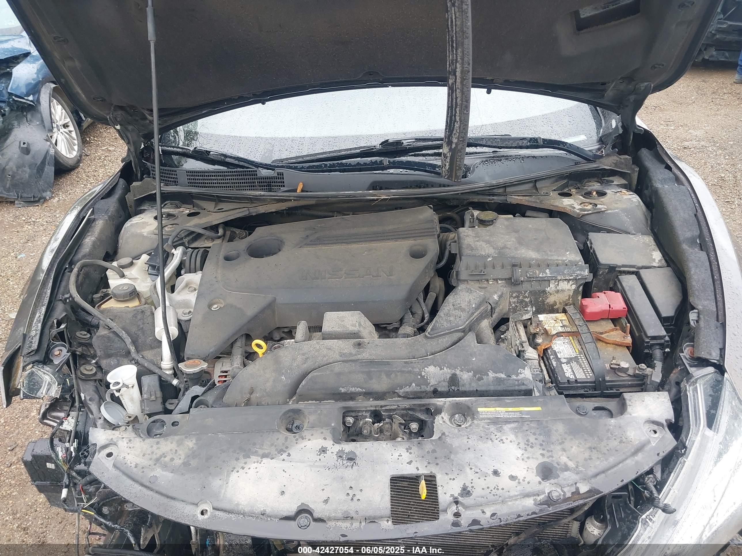 NISSAN ALTIMA image 10