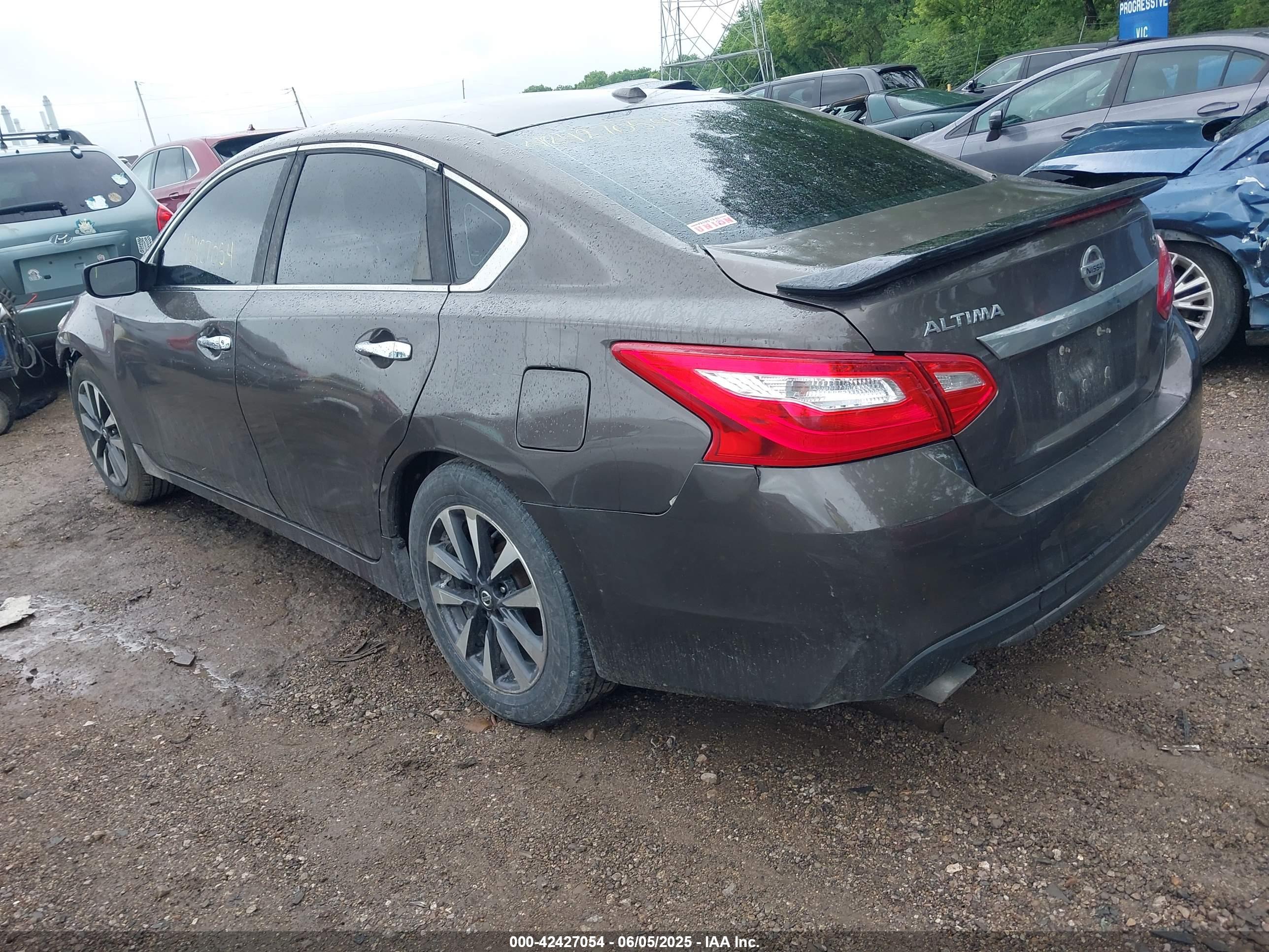 NISSAN ALTIMA image 3
