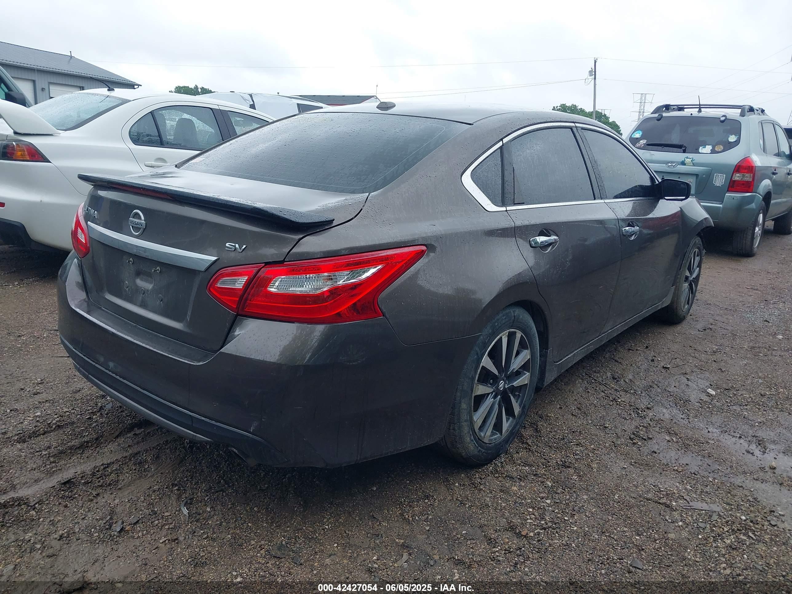 NISSAN ALTIMA image 4