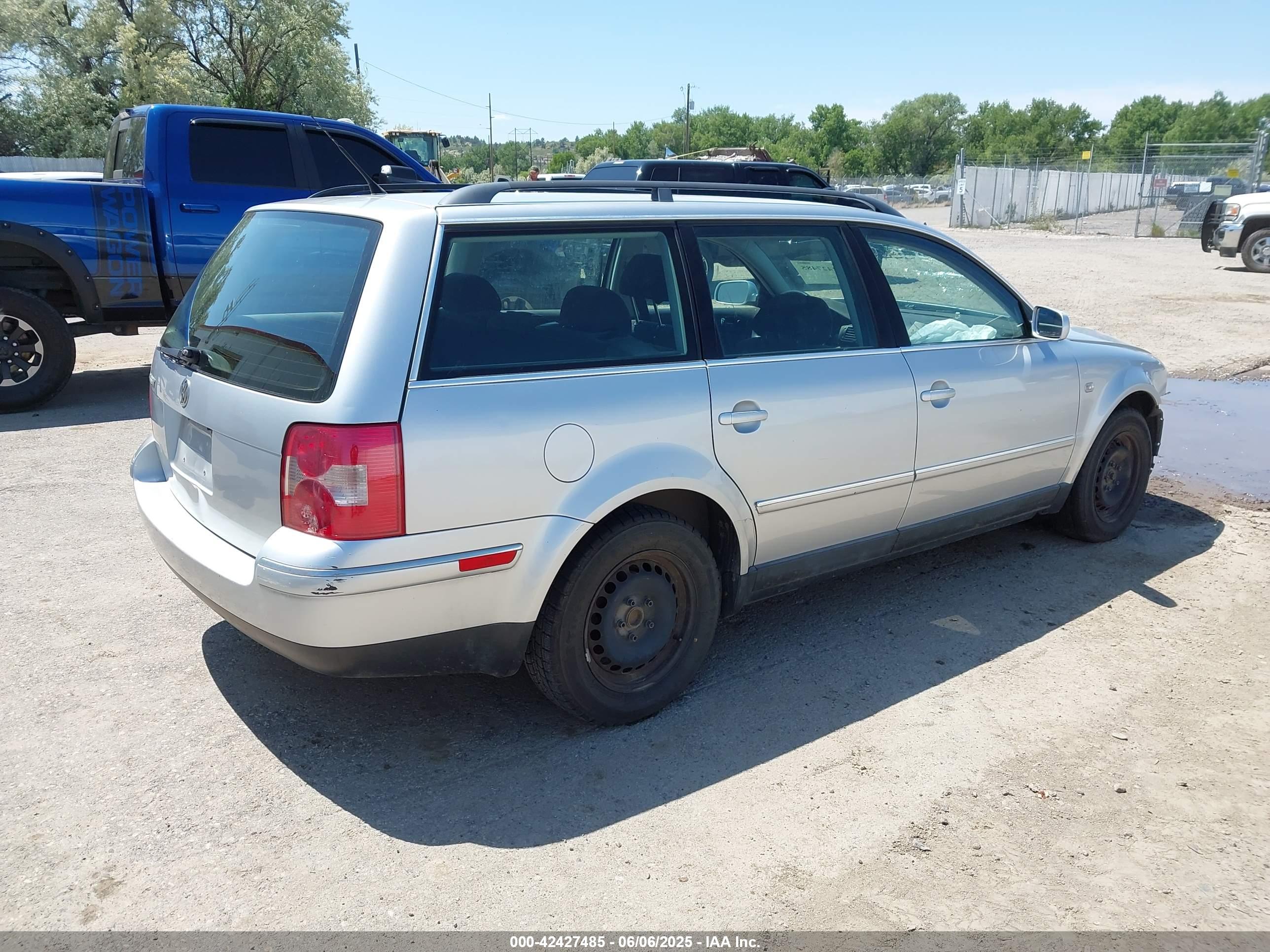 VOLKSWAGEN PASSAT image 4