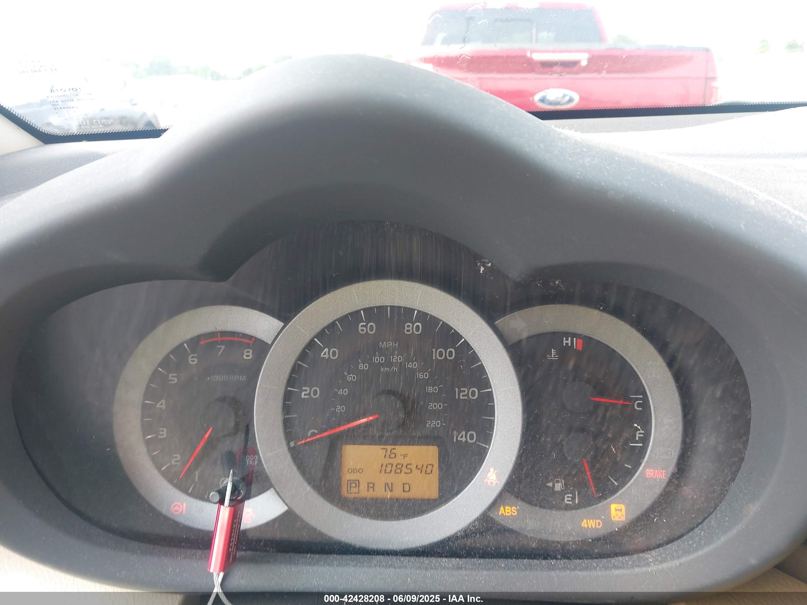 TOYOTA RAV4 image 7