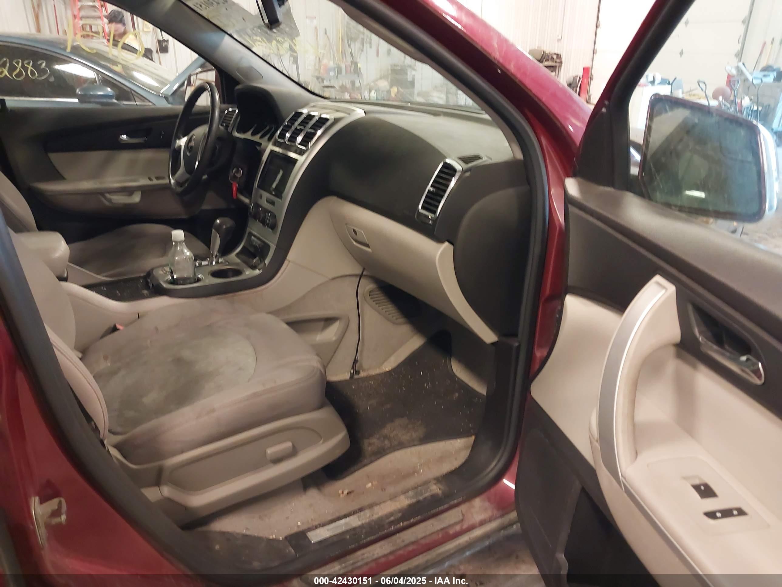 GMC ACADIA image 5