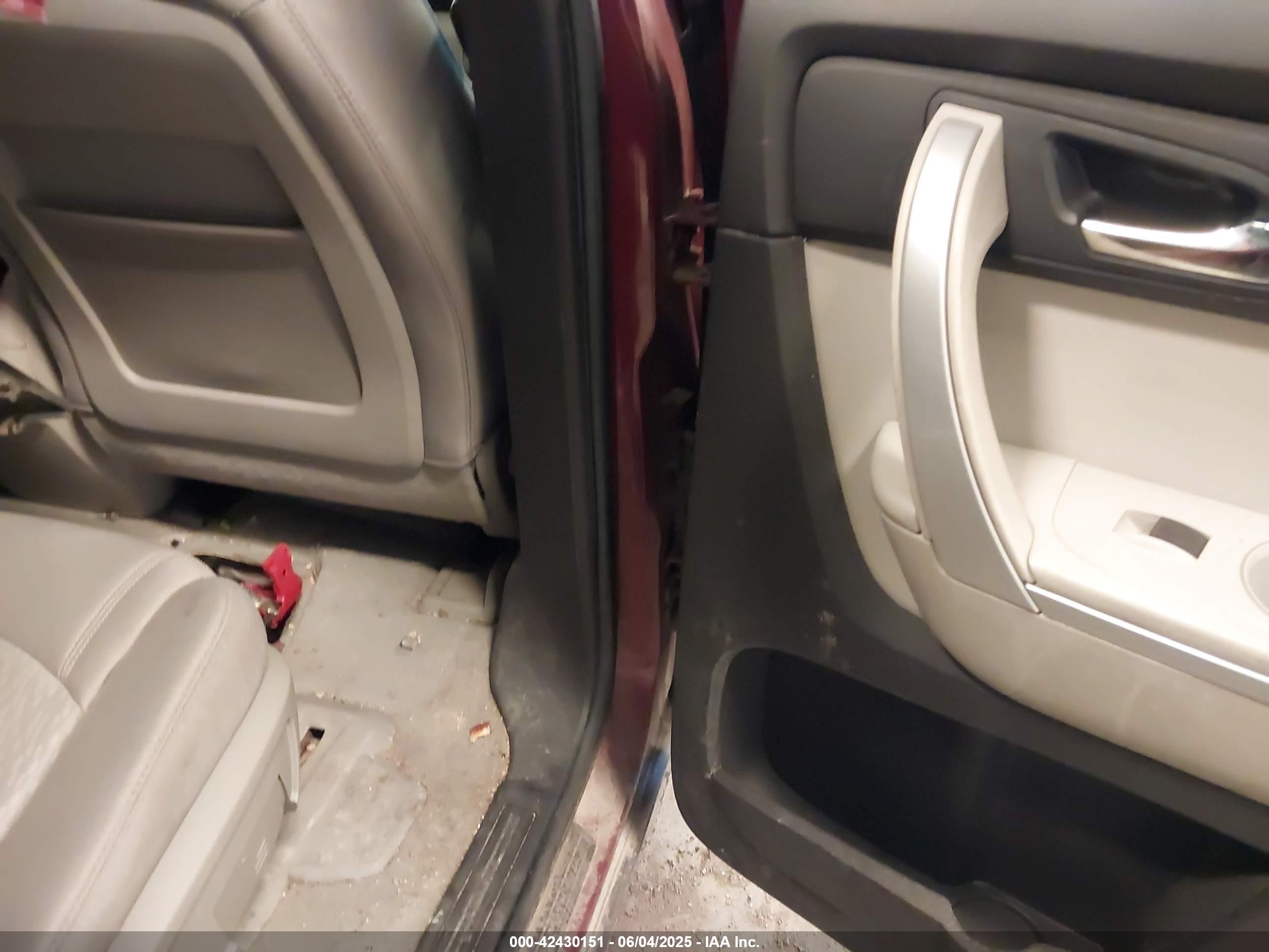 GMC ACADIA image 8