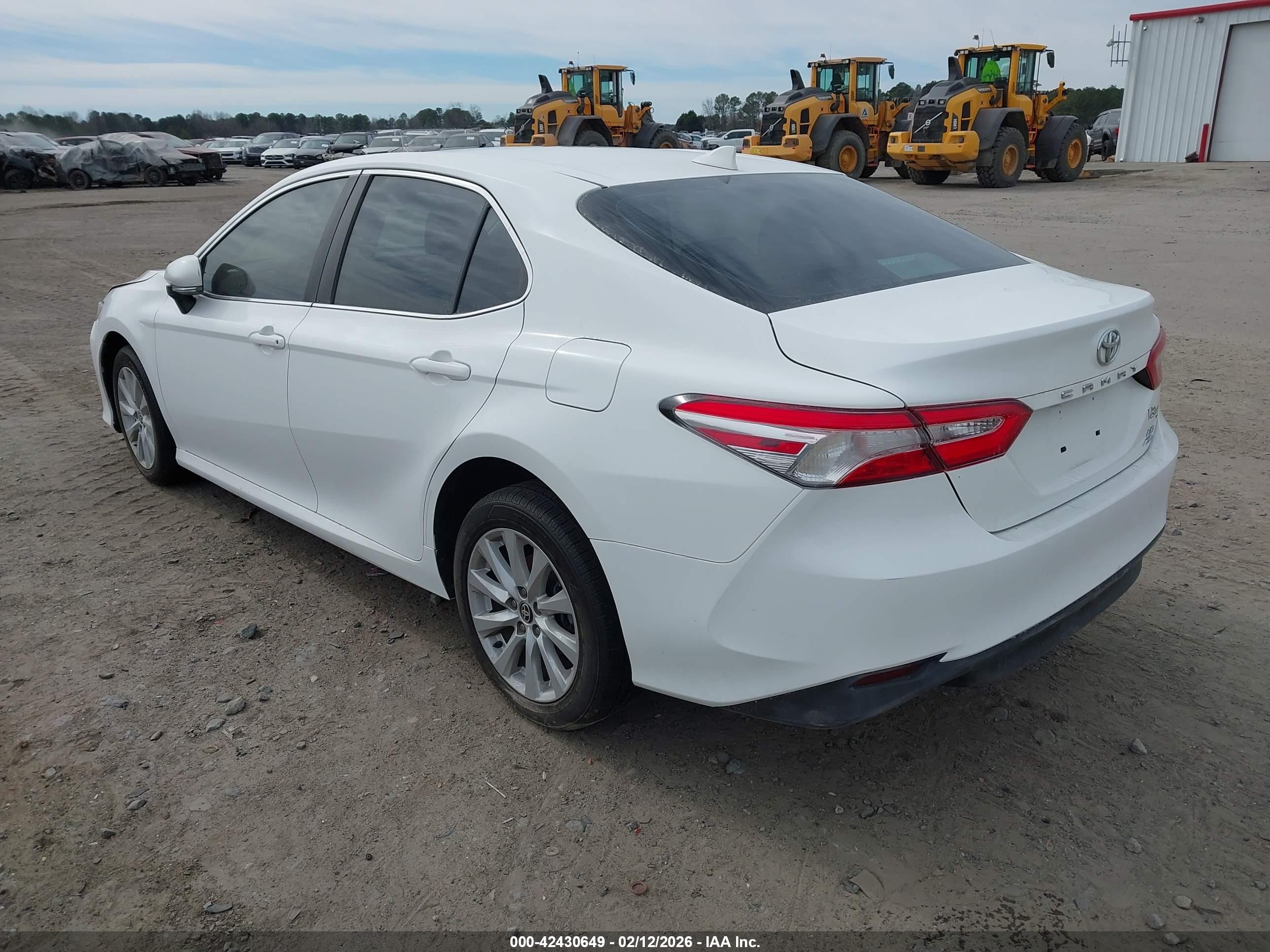 TOYOTA CAMRY image 3