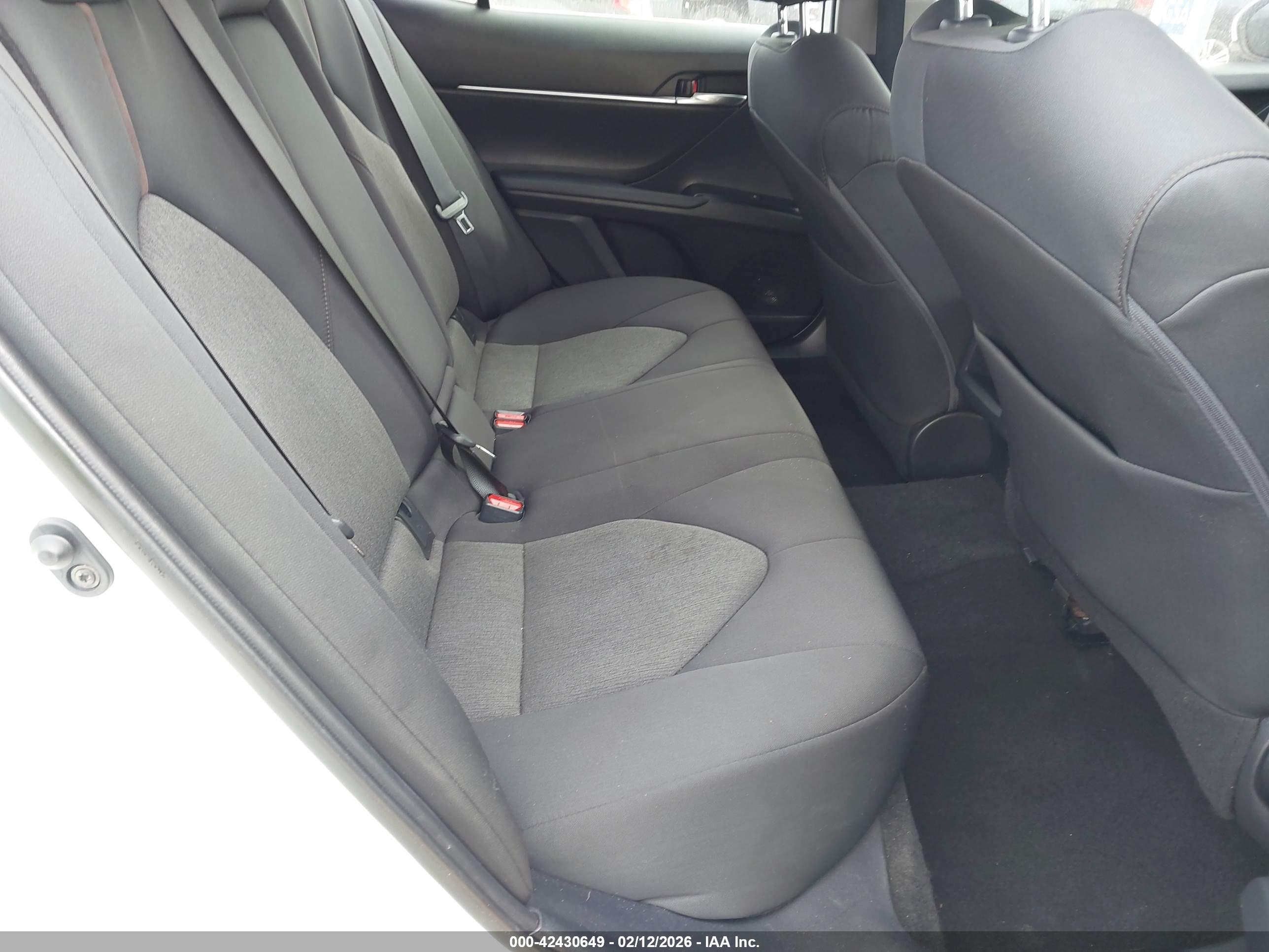 TOYOTA CAMRY image 8
