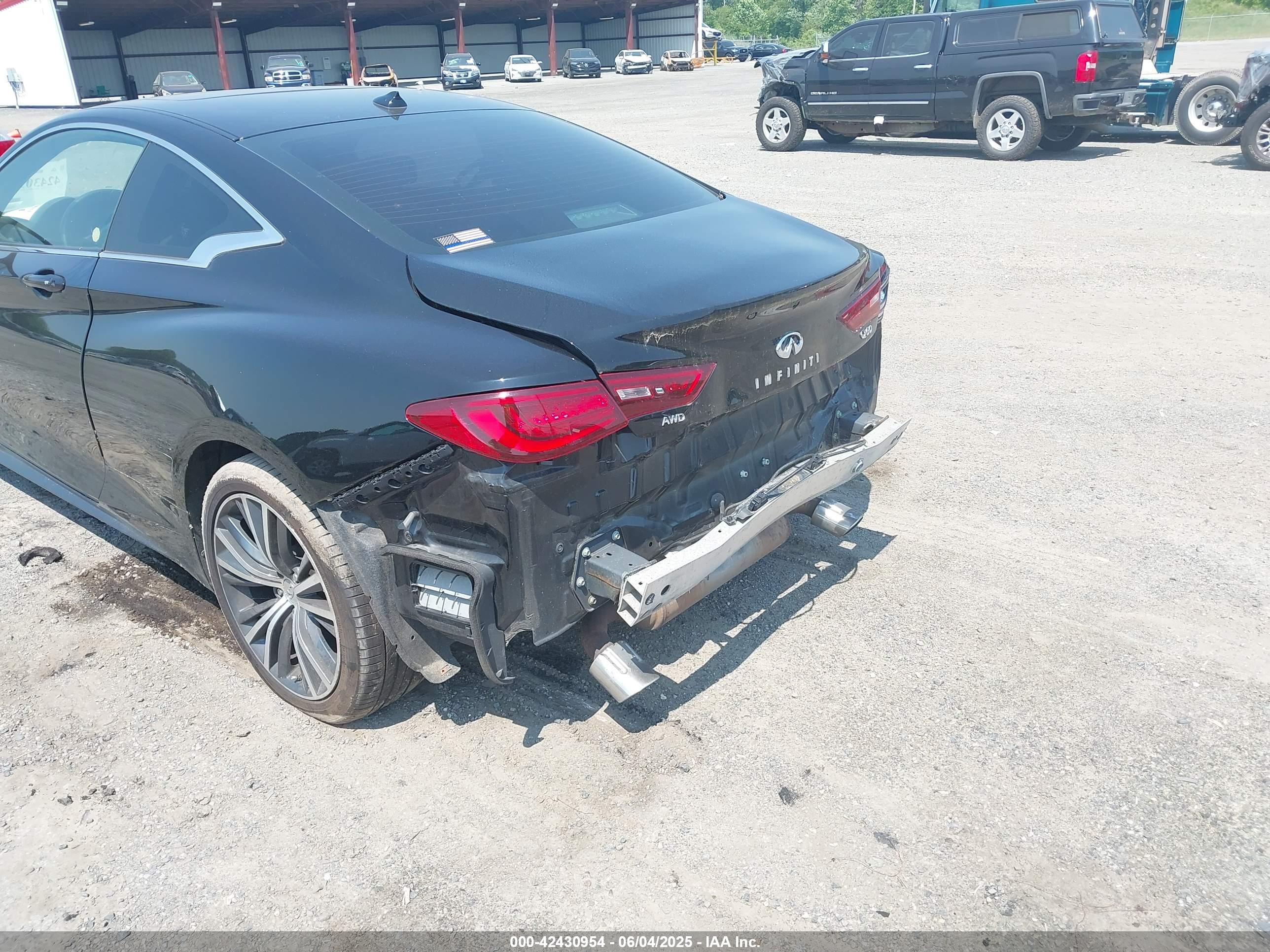 INFINITI Q60 image 6