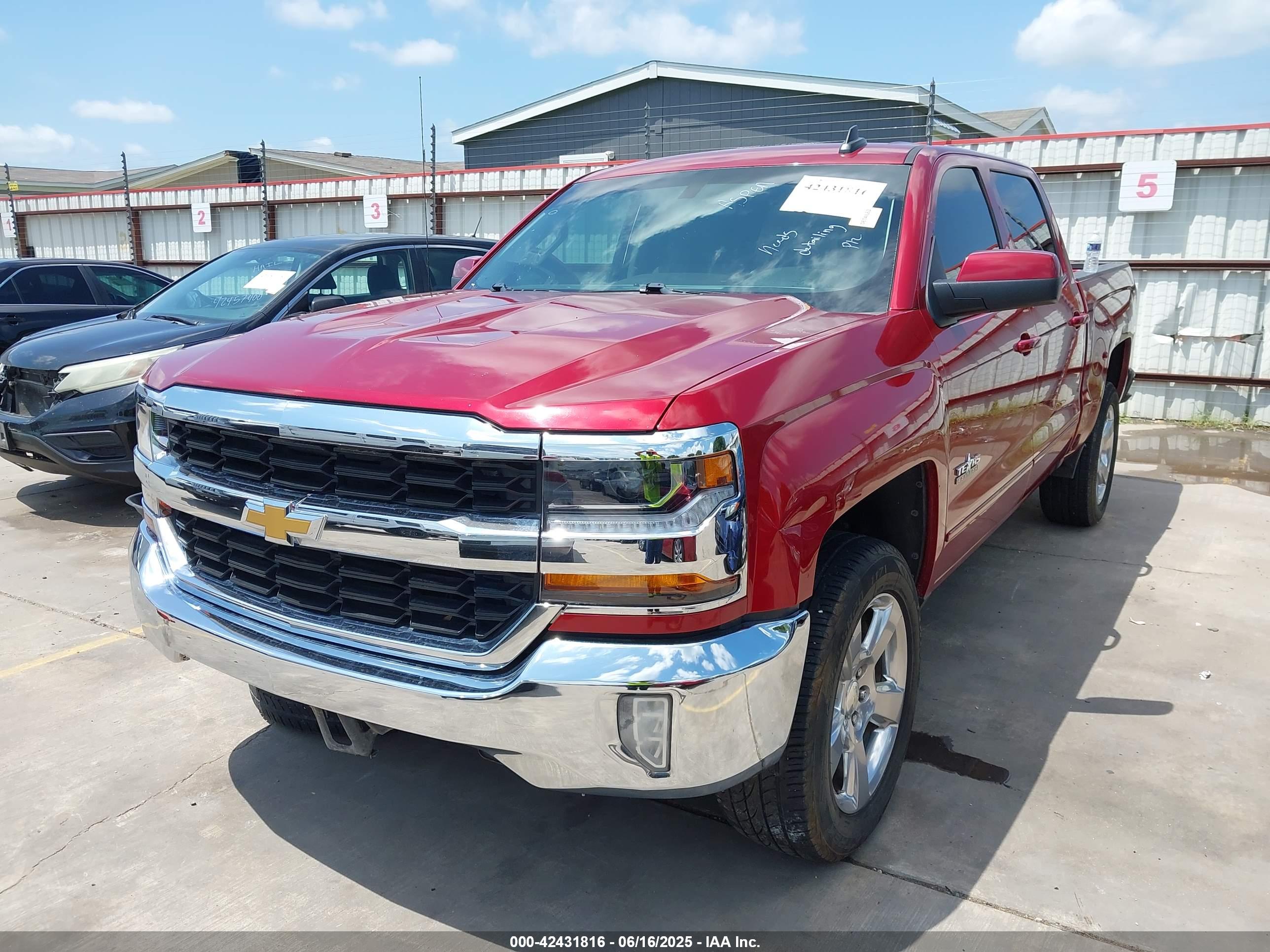 CHEVROLET SILVERADO image 2