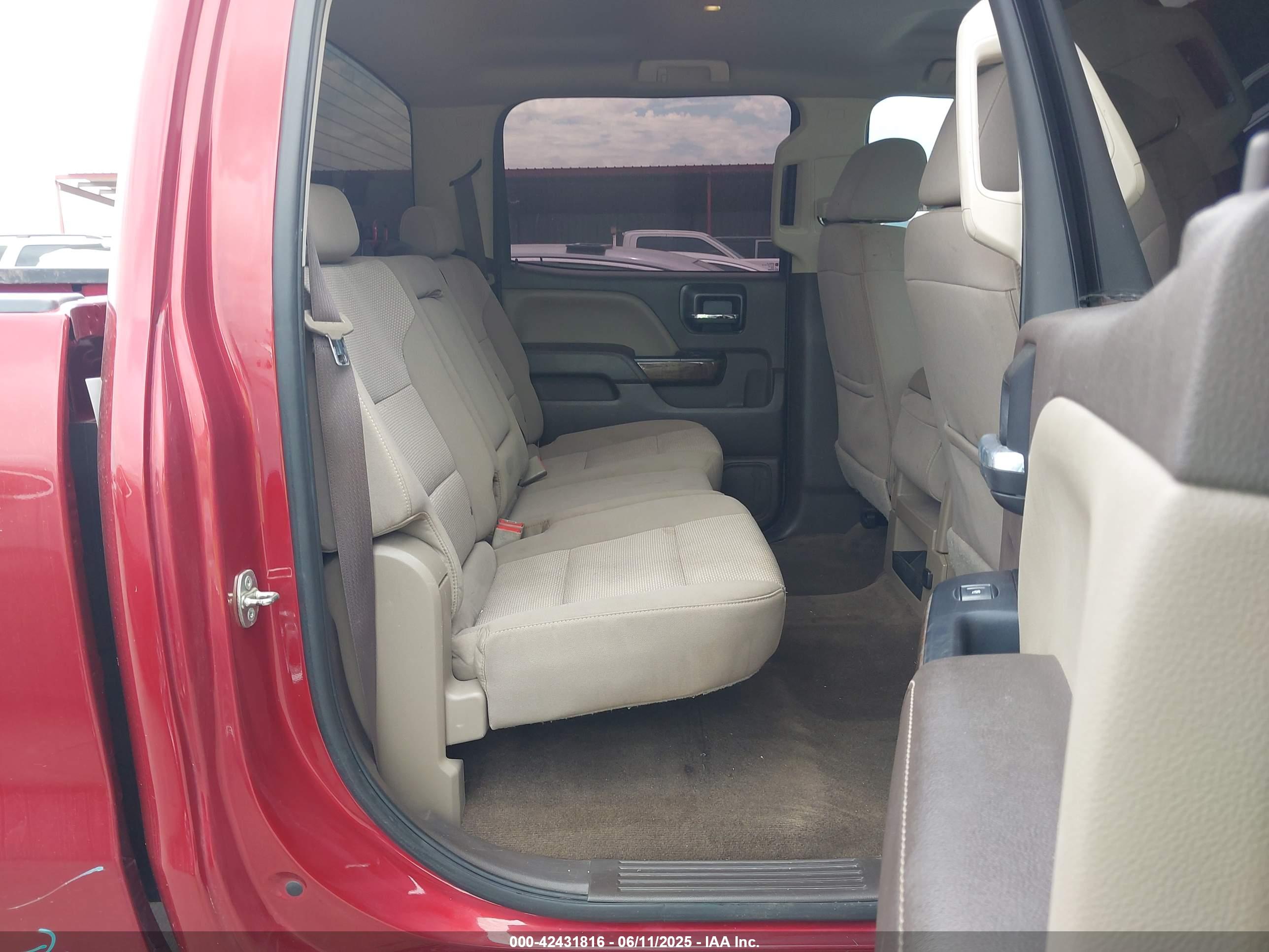 CHEVROLET SILVERADO image 8