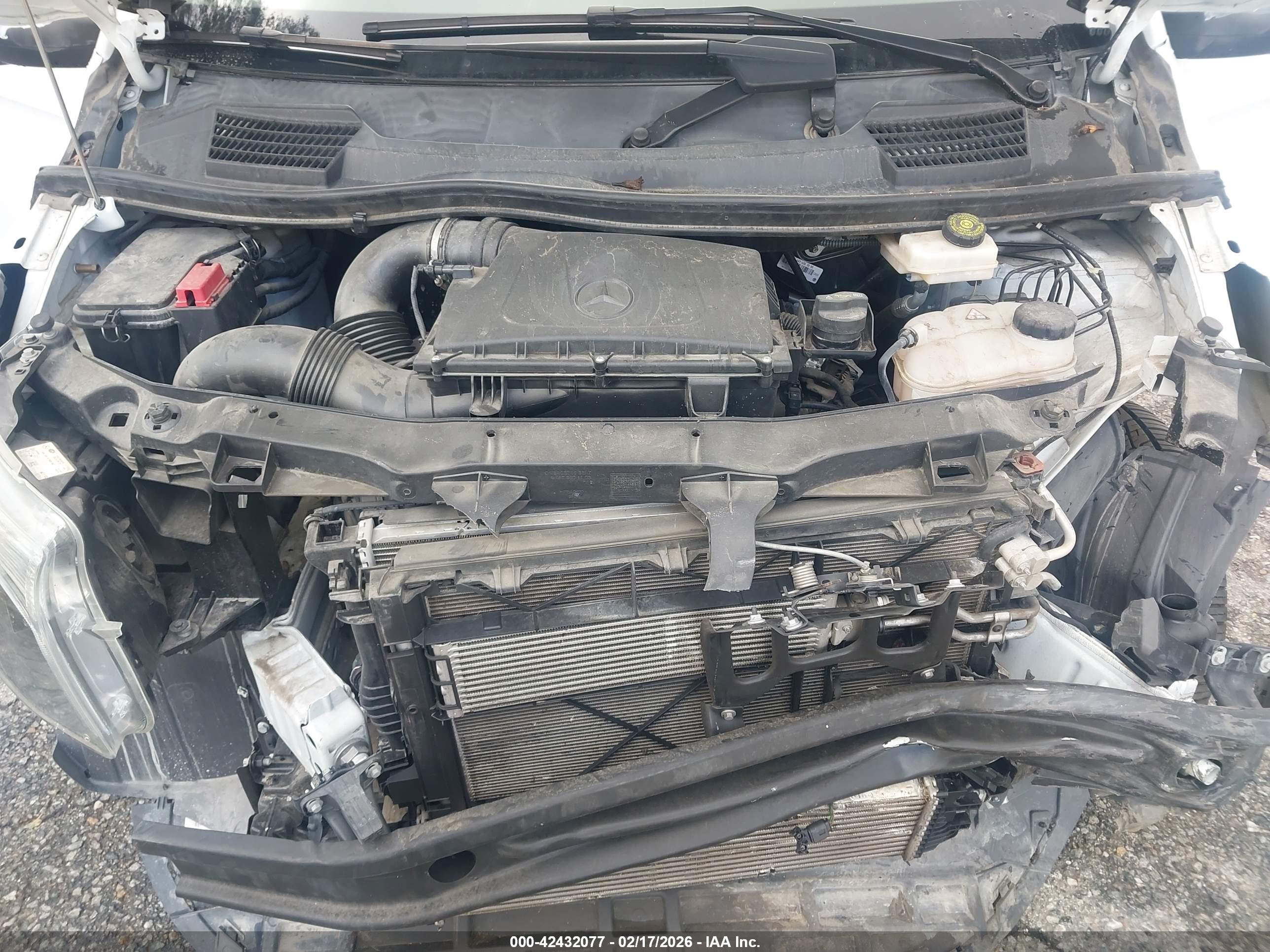 MERCEDES-BENZ METRIS image 10