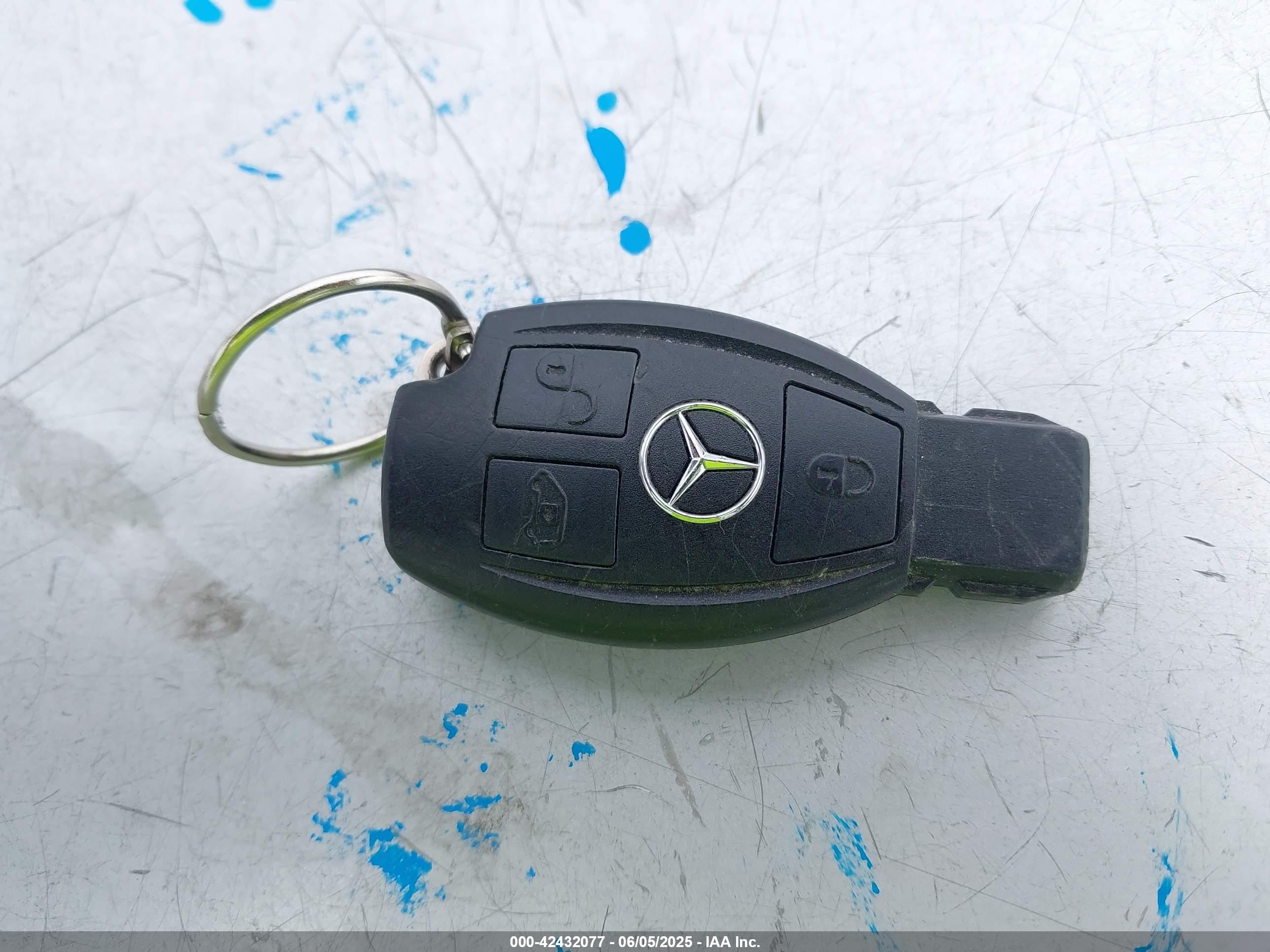 MERCEDES-BENZ METRIS image 11