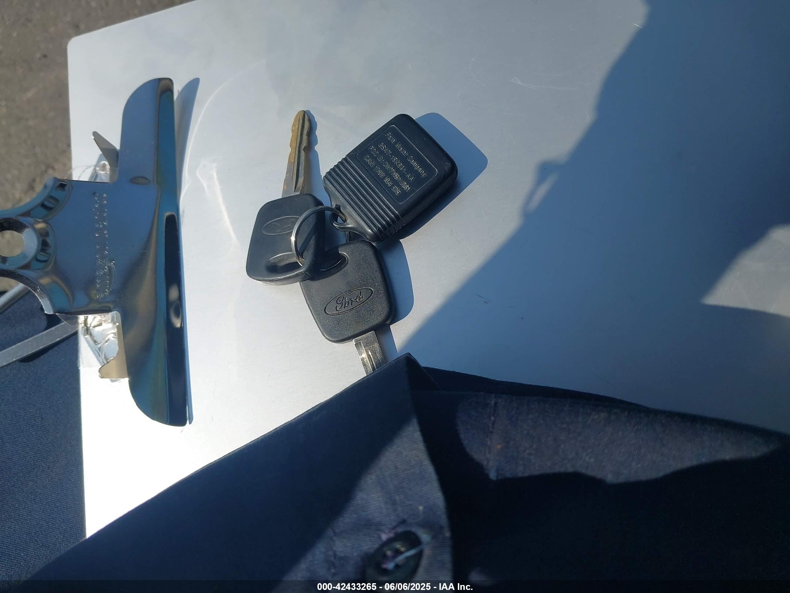 FORD FOCUS image 11