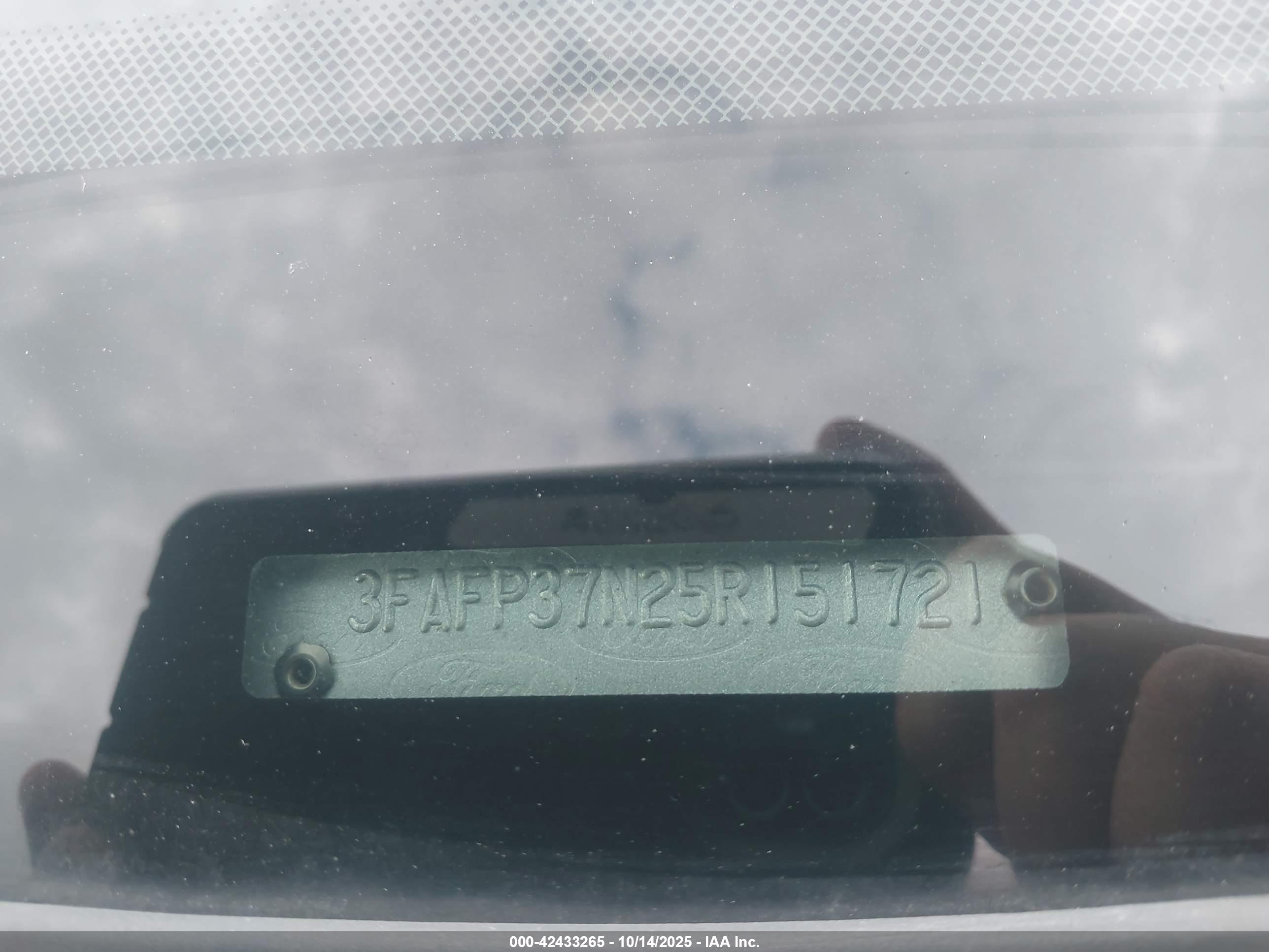 FORD FOCUS image 9
