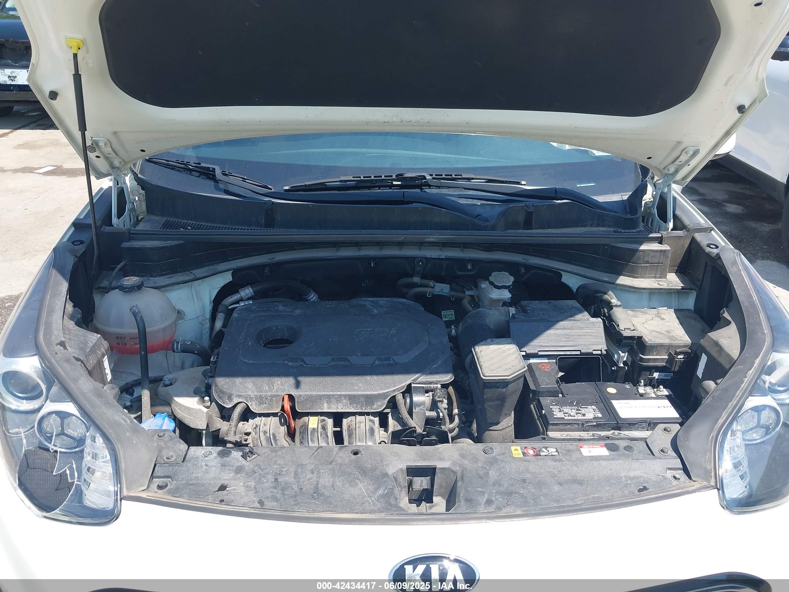 KIA SPORTAGE image 10