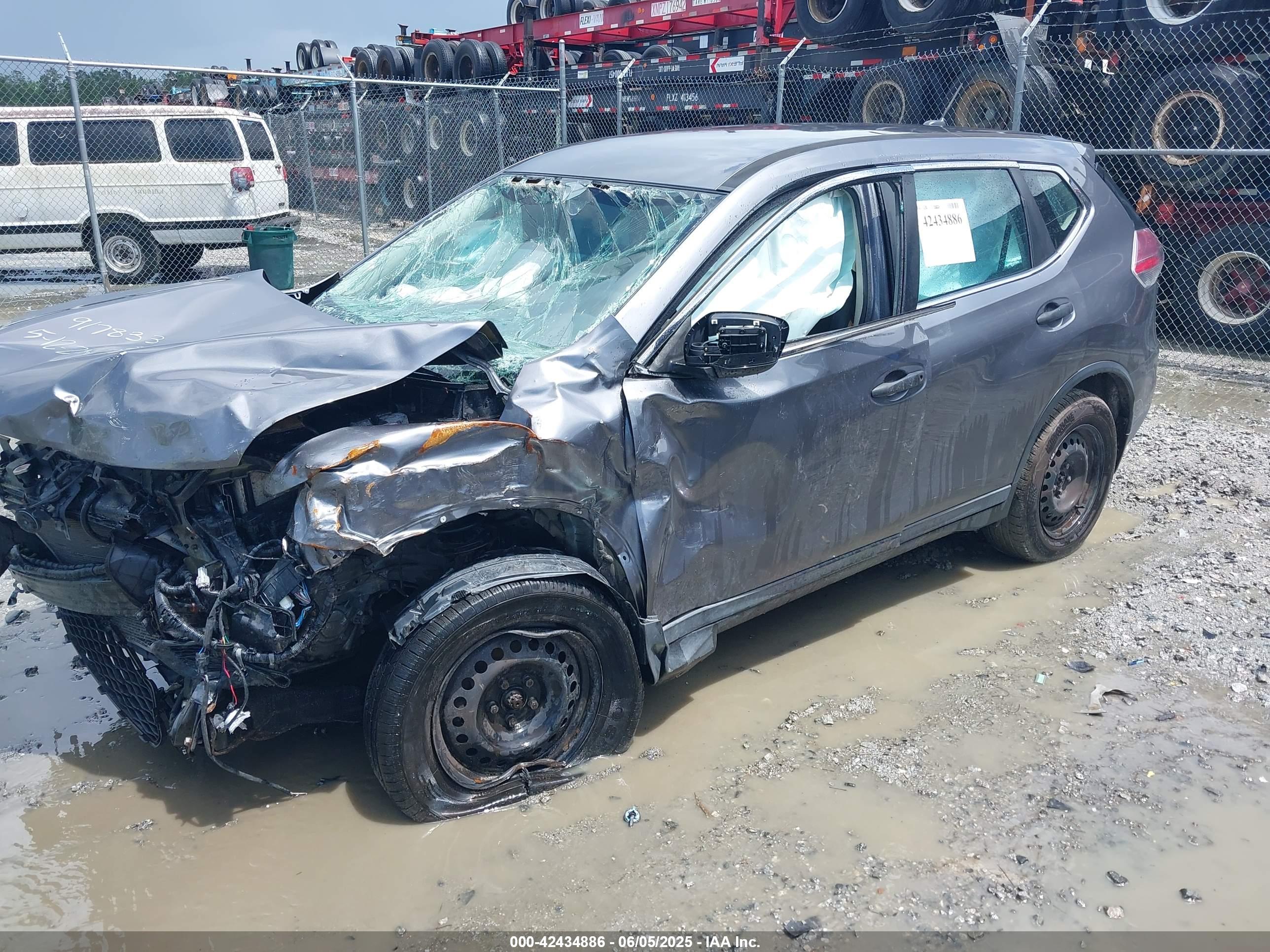 NISSAN ROGUE image 2