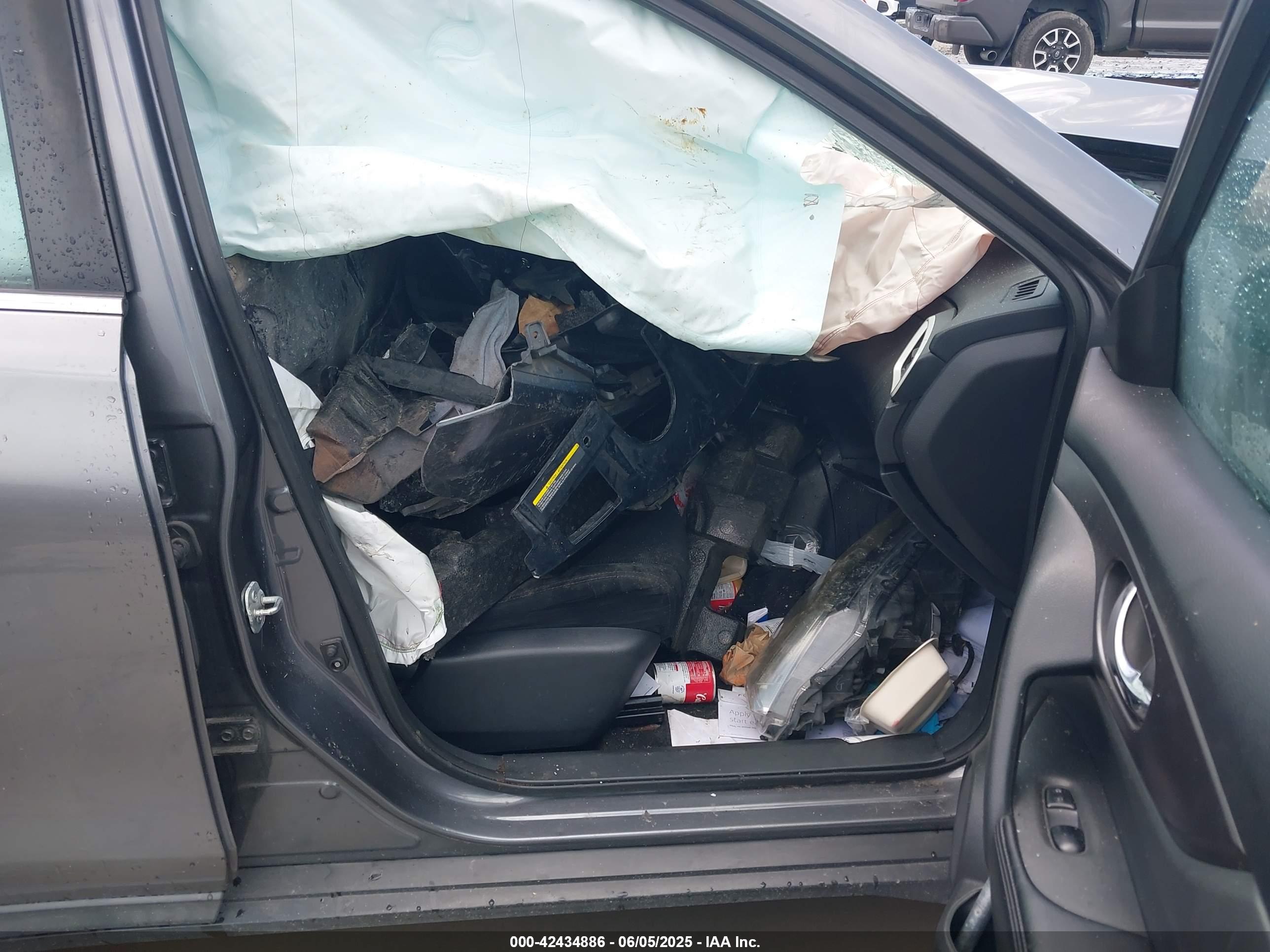 NISSAN ROGUE image 5