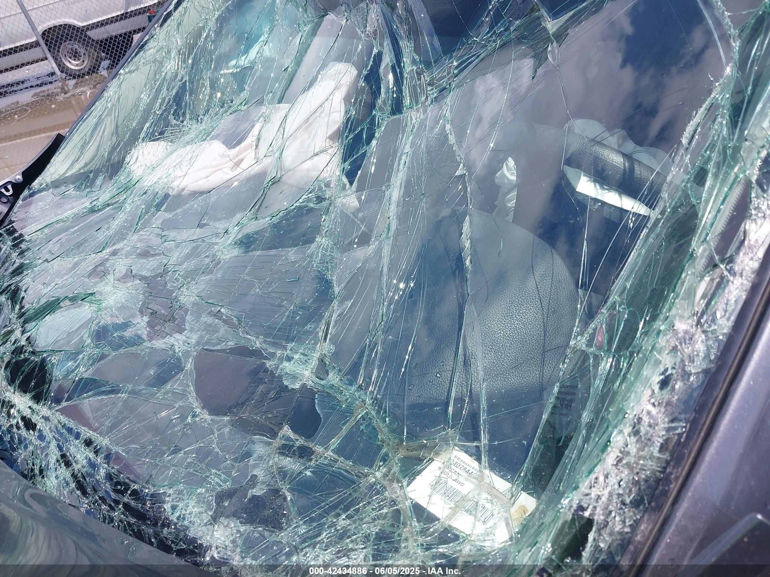 NISSAN ROGUE image 7