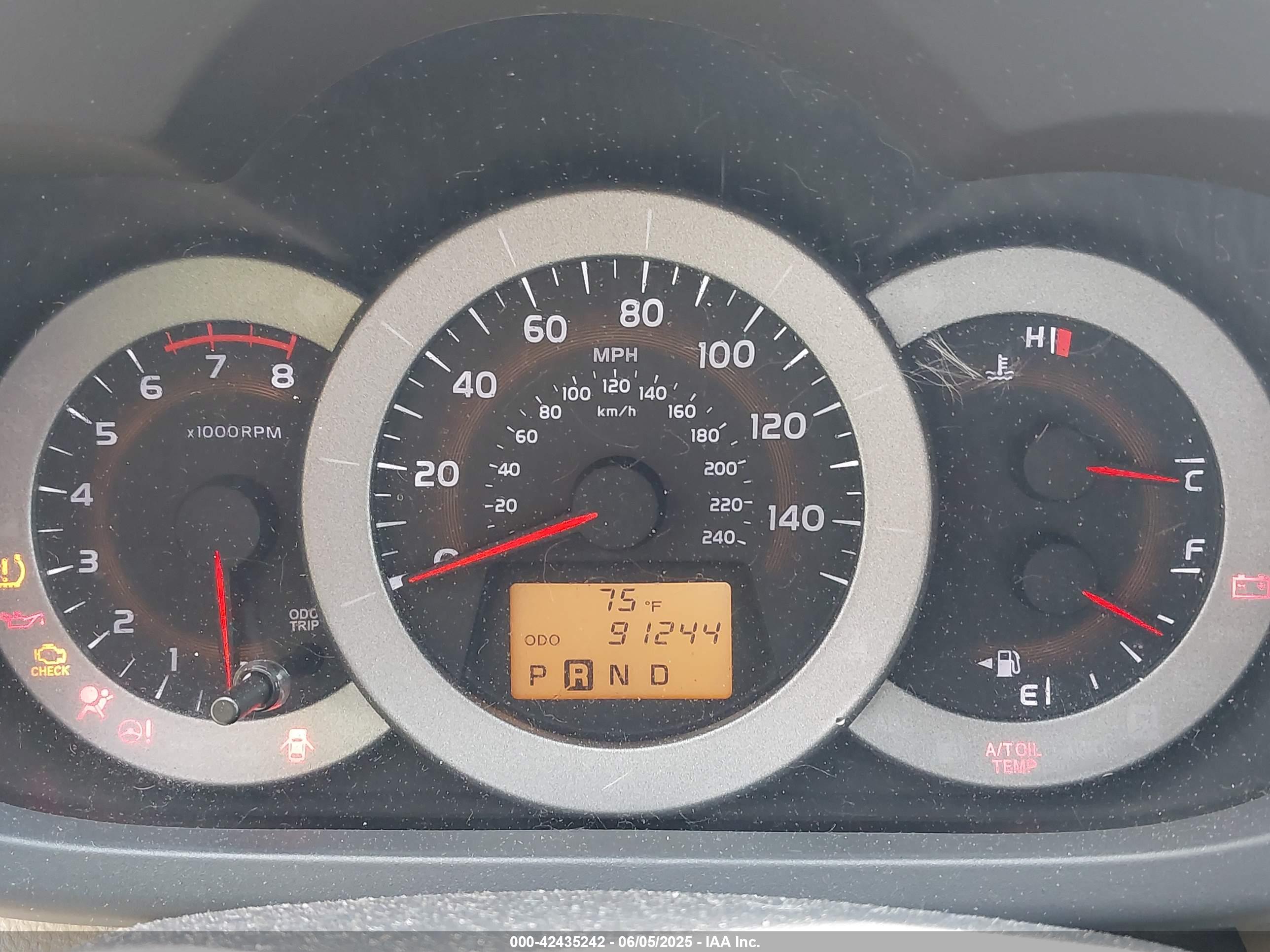 TOYOTA RAV4 image 7