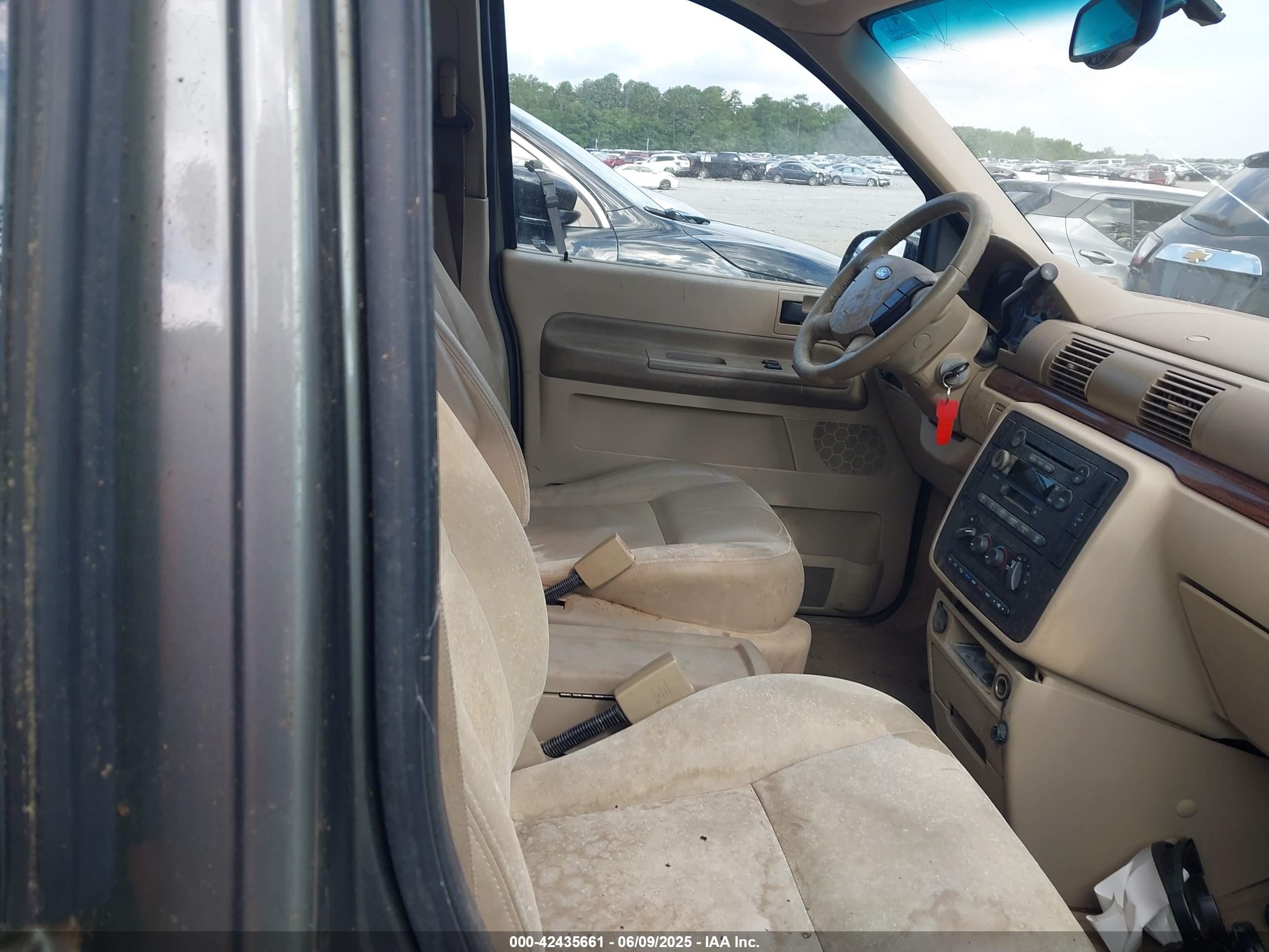 FORD FREESTAR image 5