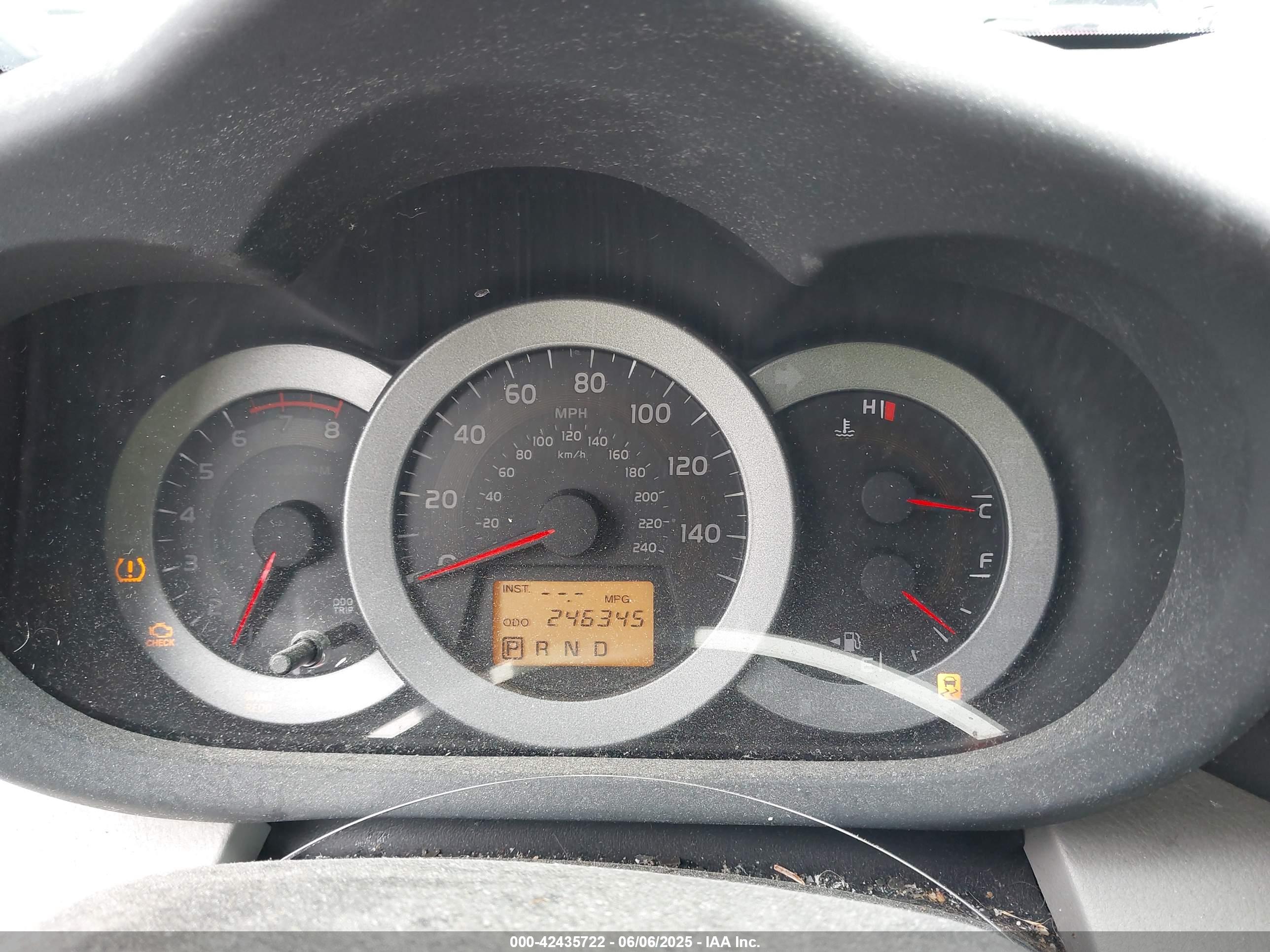 TOYOTA RAV4 image 7
