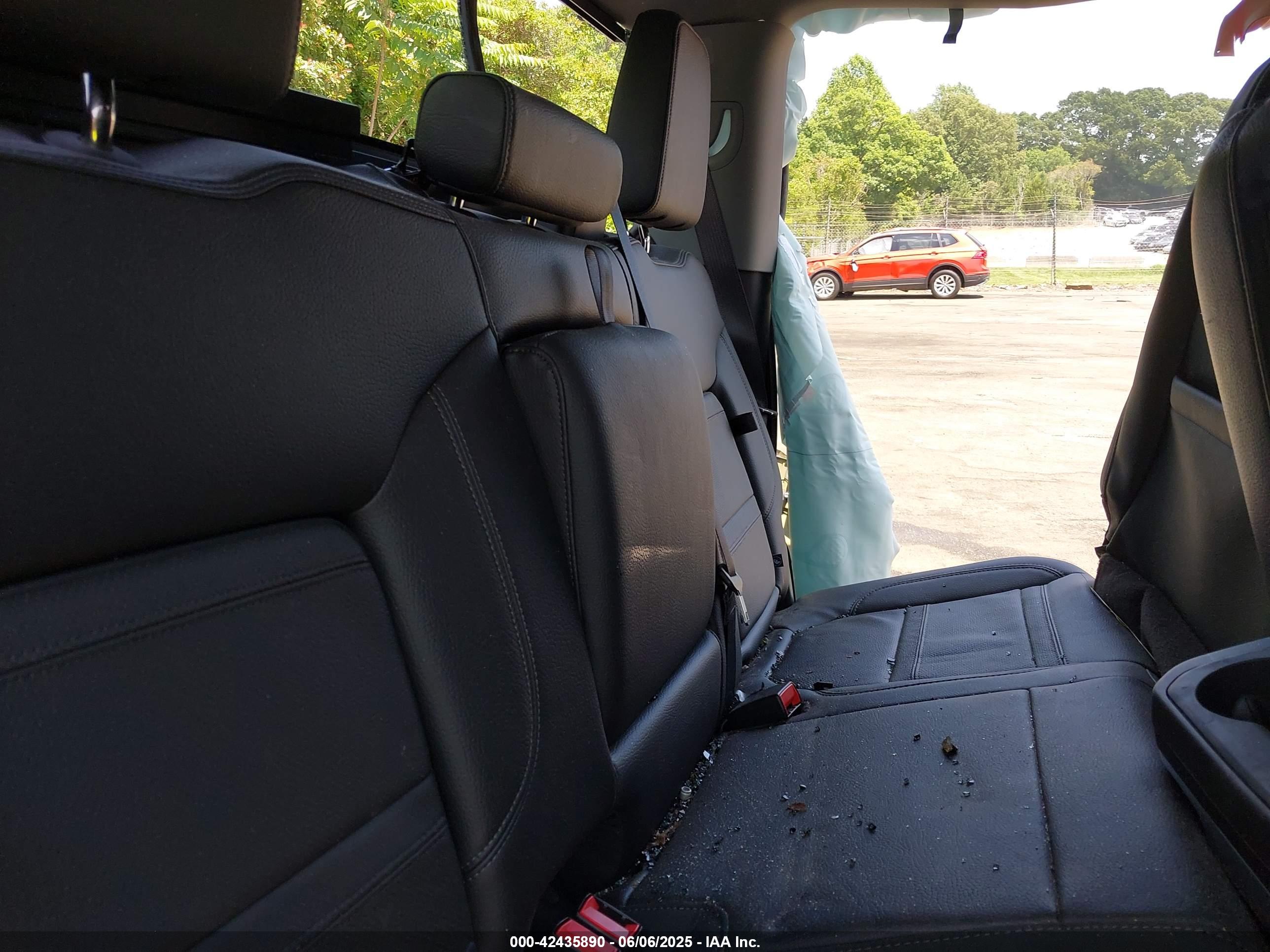GMC SIERRA image 7