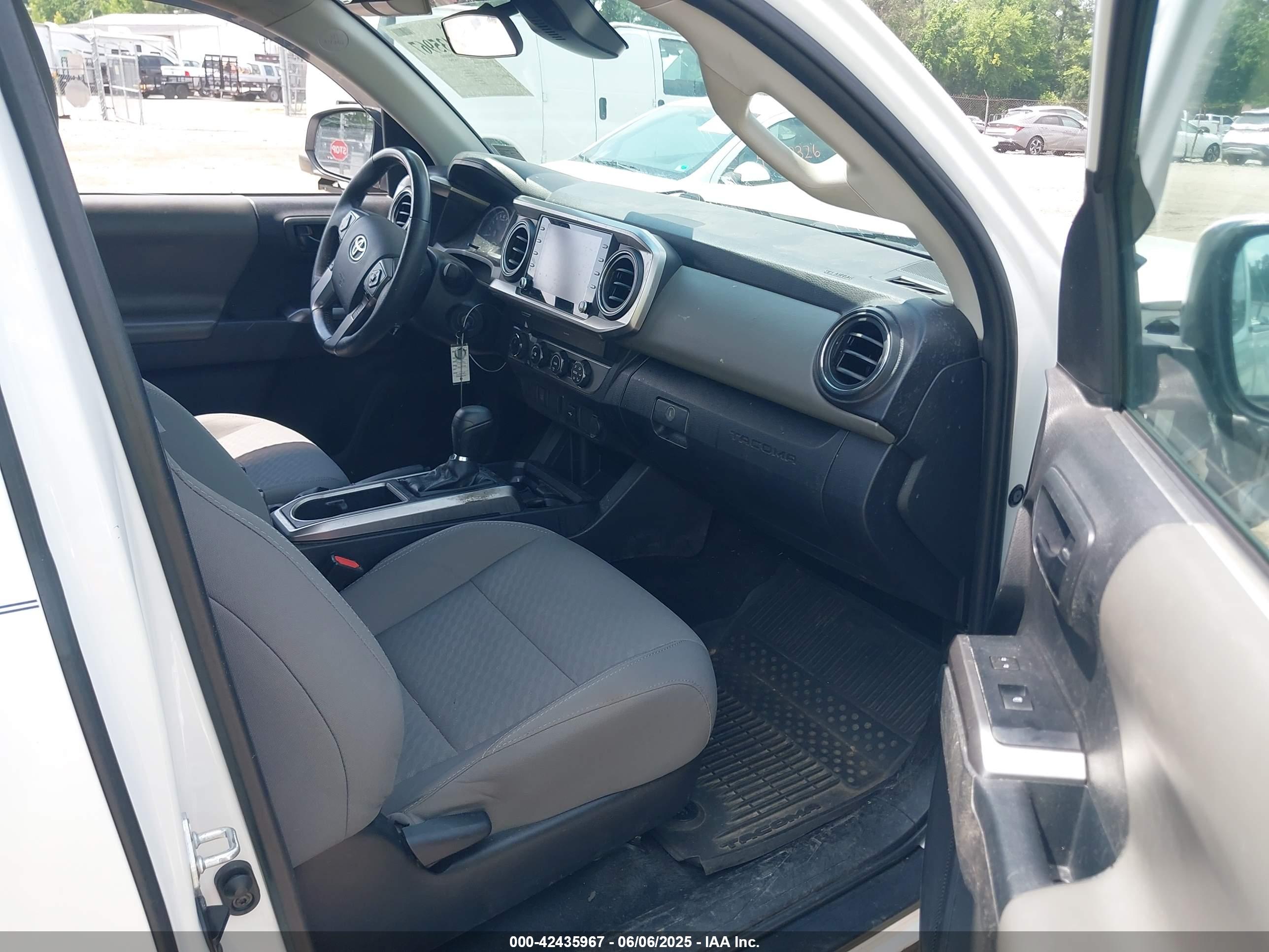 TOYOTA TACOMA image 5