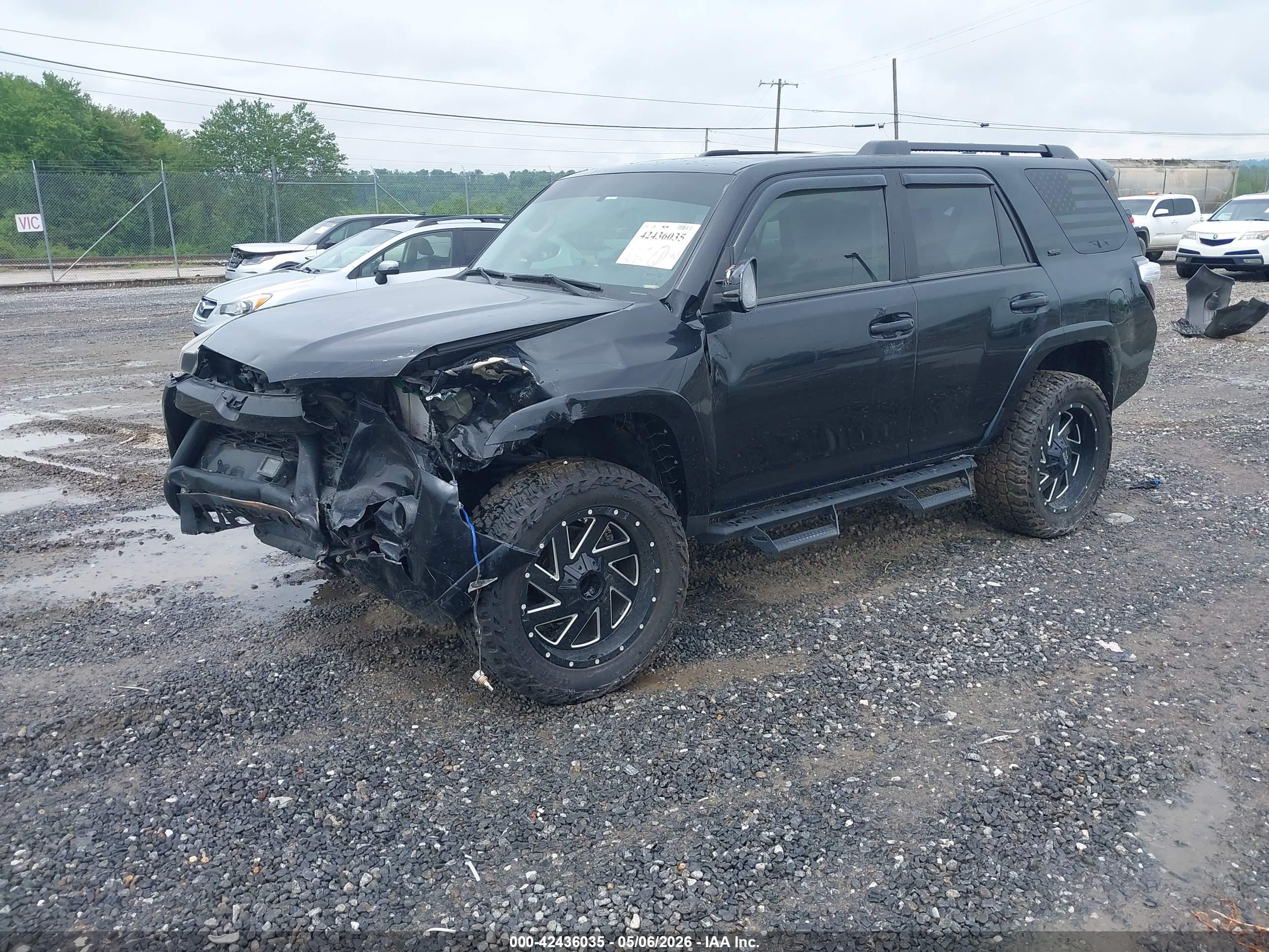 TOYOTA 4RUNNER image 2