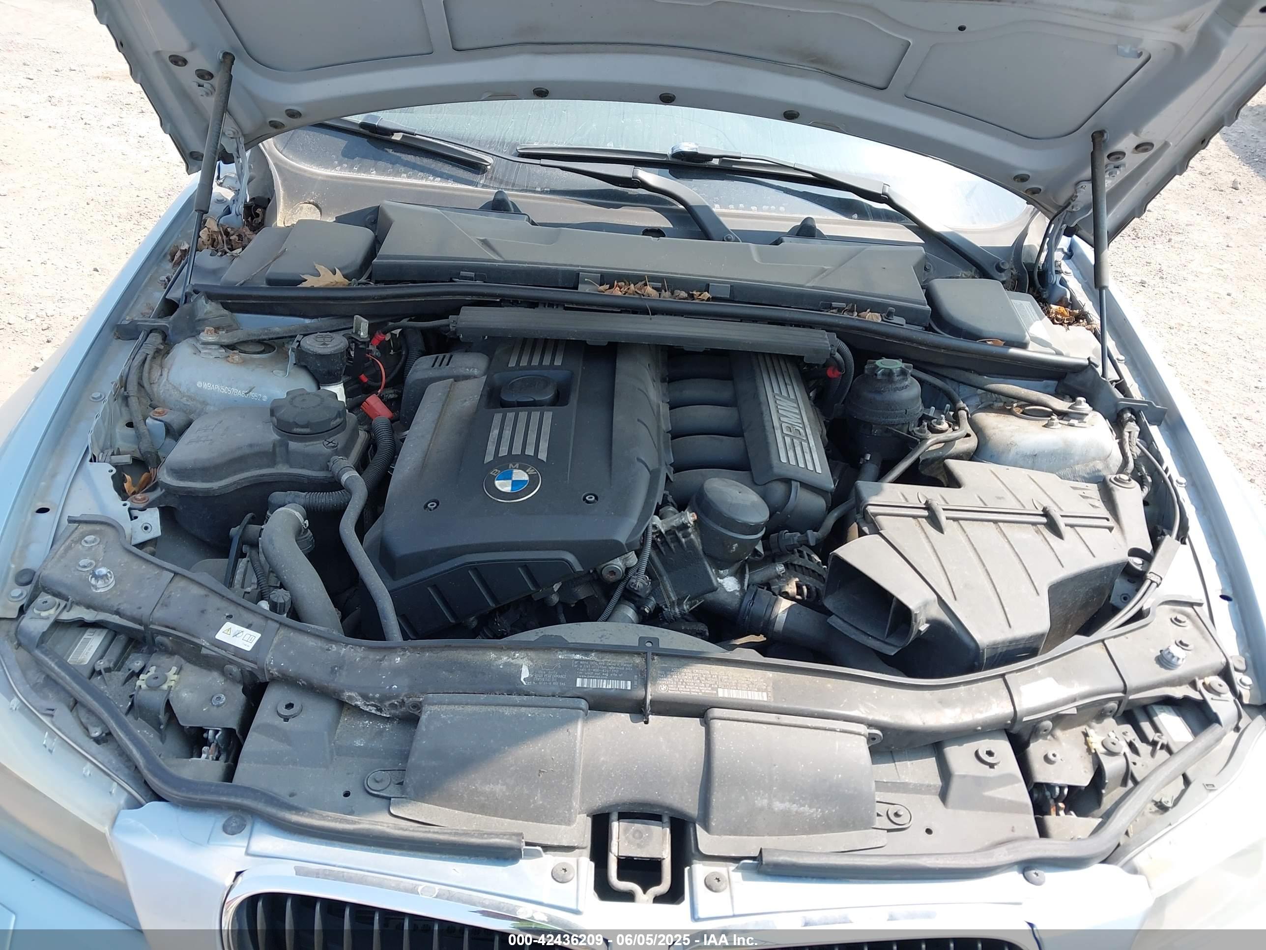 BMW 328I image 10