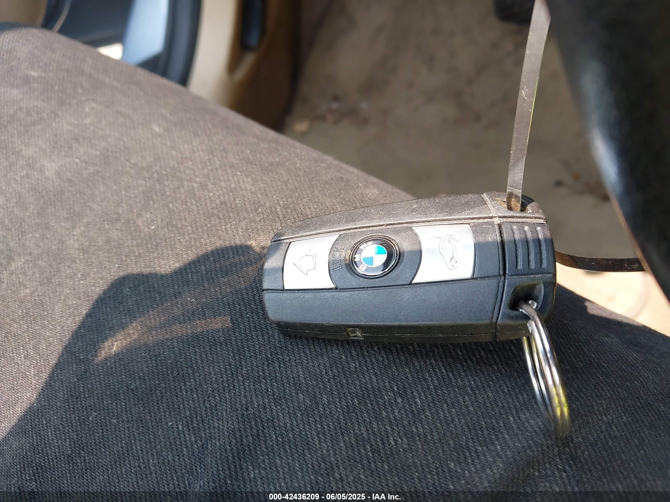 BMW 328I image 11