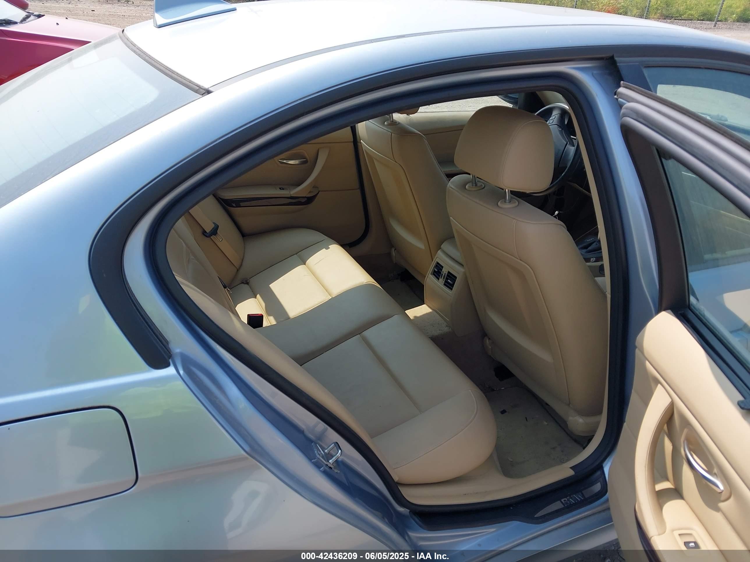 BMW 328I image 8