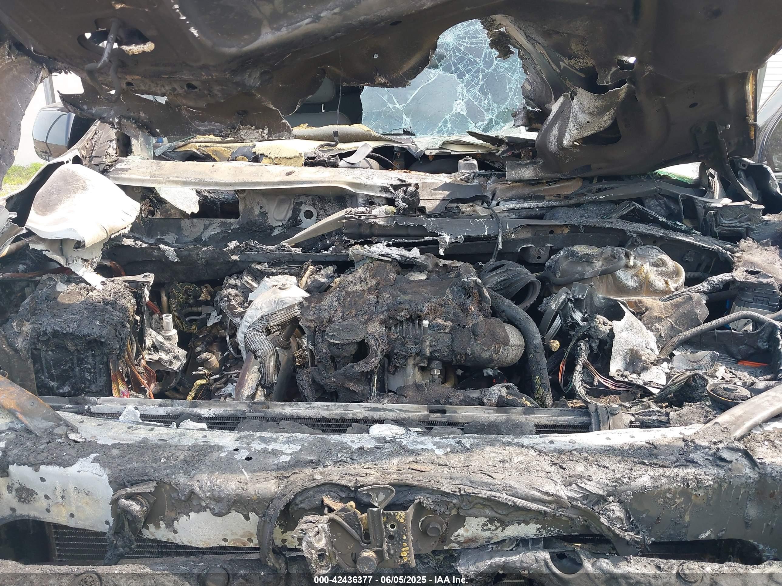 CHEVROLET SUBURBAN image 10