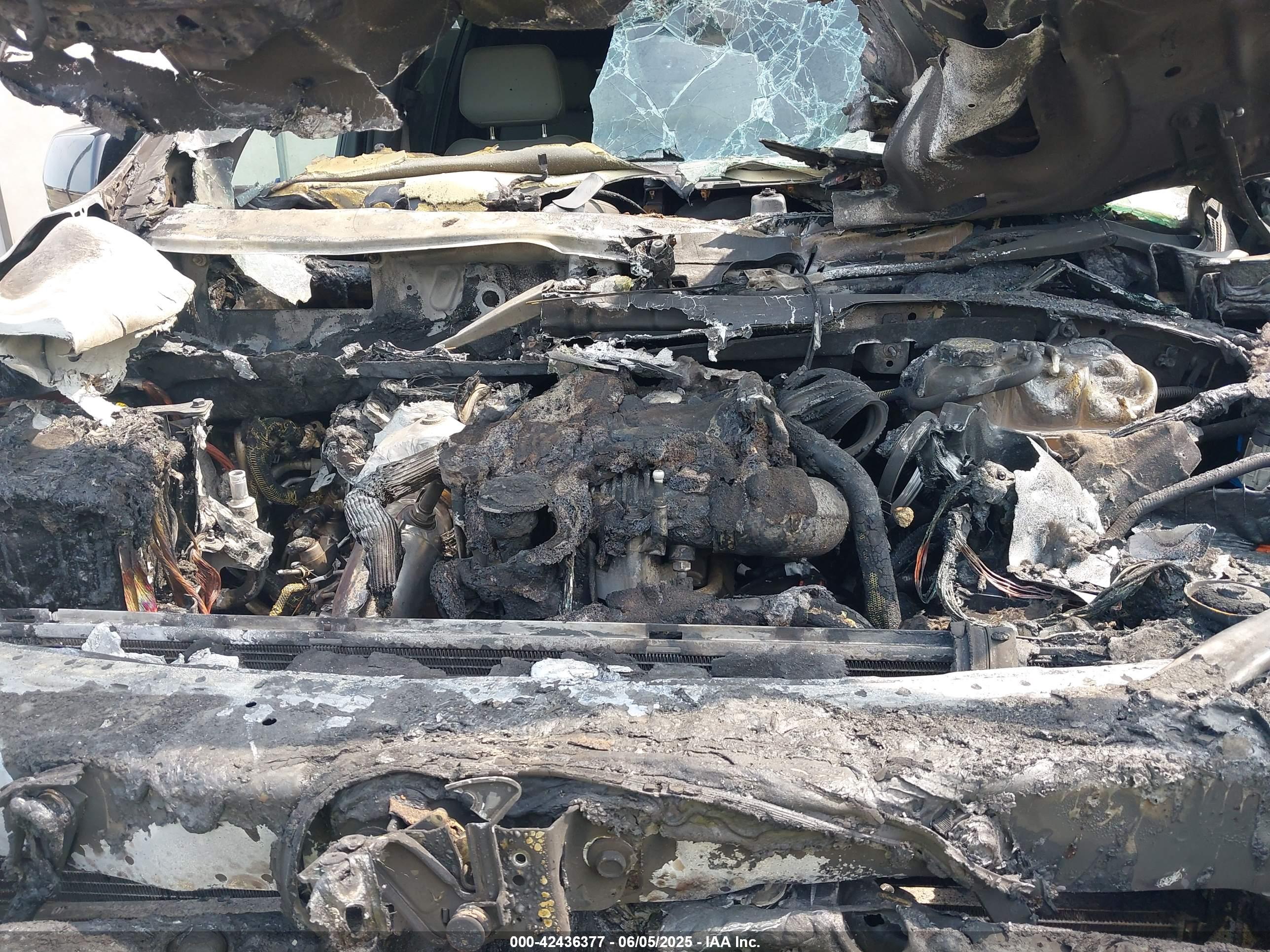 CHEVROLET SUBURBAN image 6
