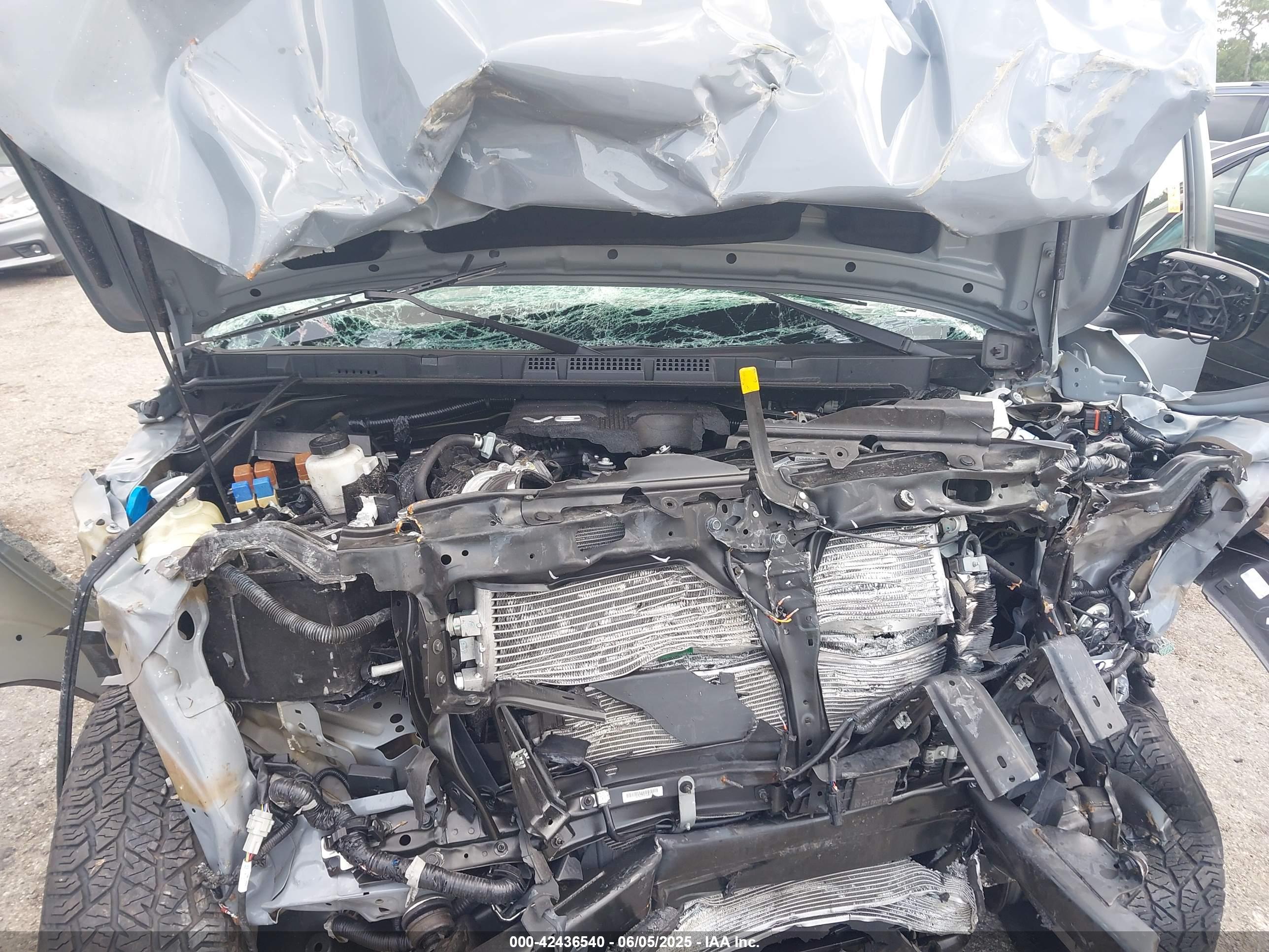 NISSAN FRONTIER image 10