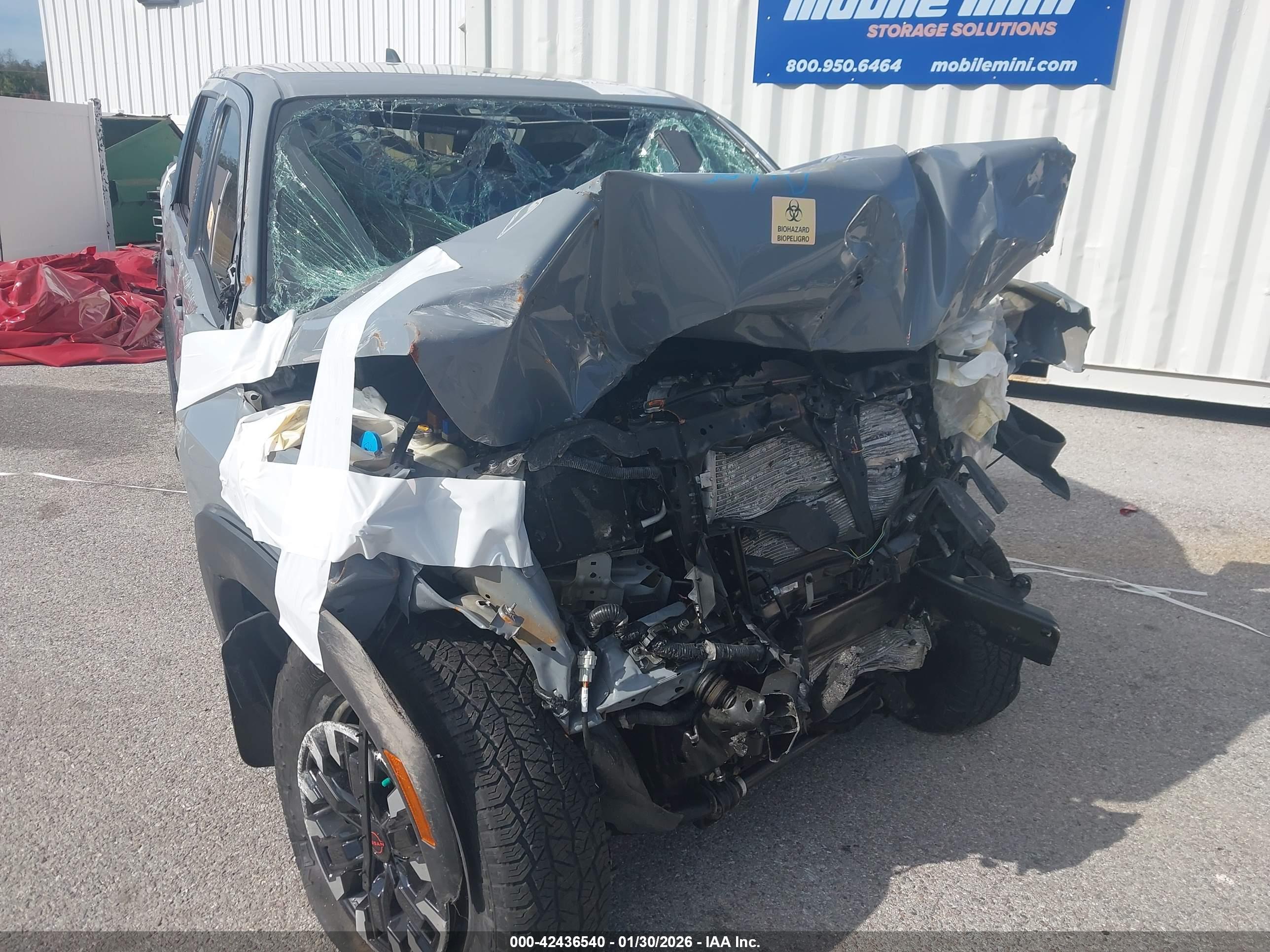 NISSAN FRONTIER image 6