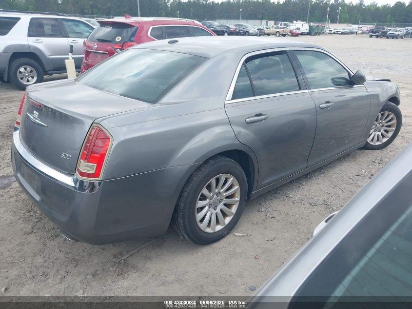 CHRYSLER 300 image 4