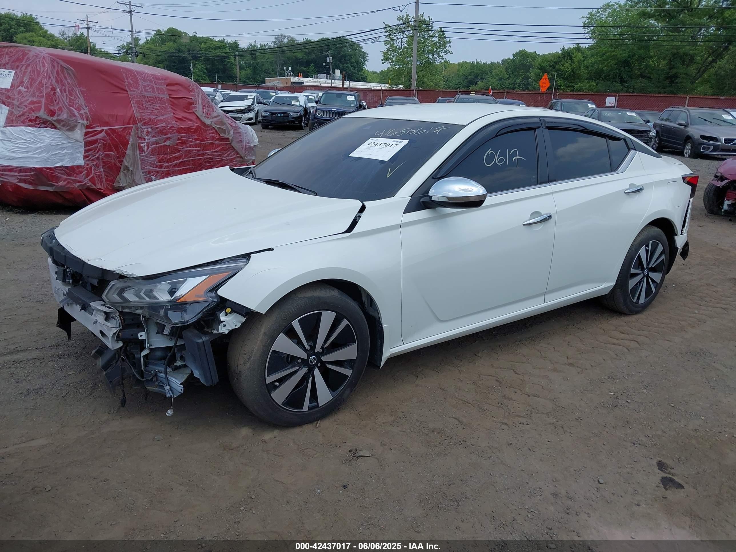 NISSAN ALTIMA image 2