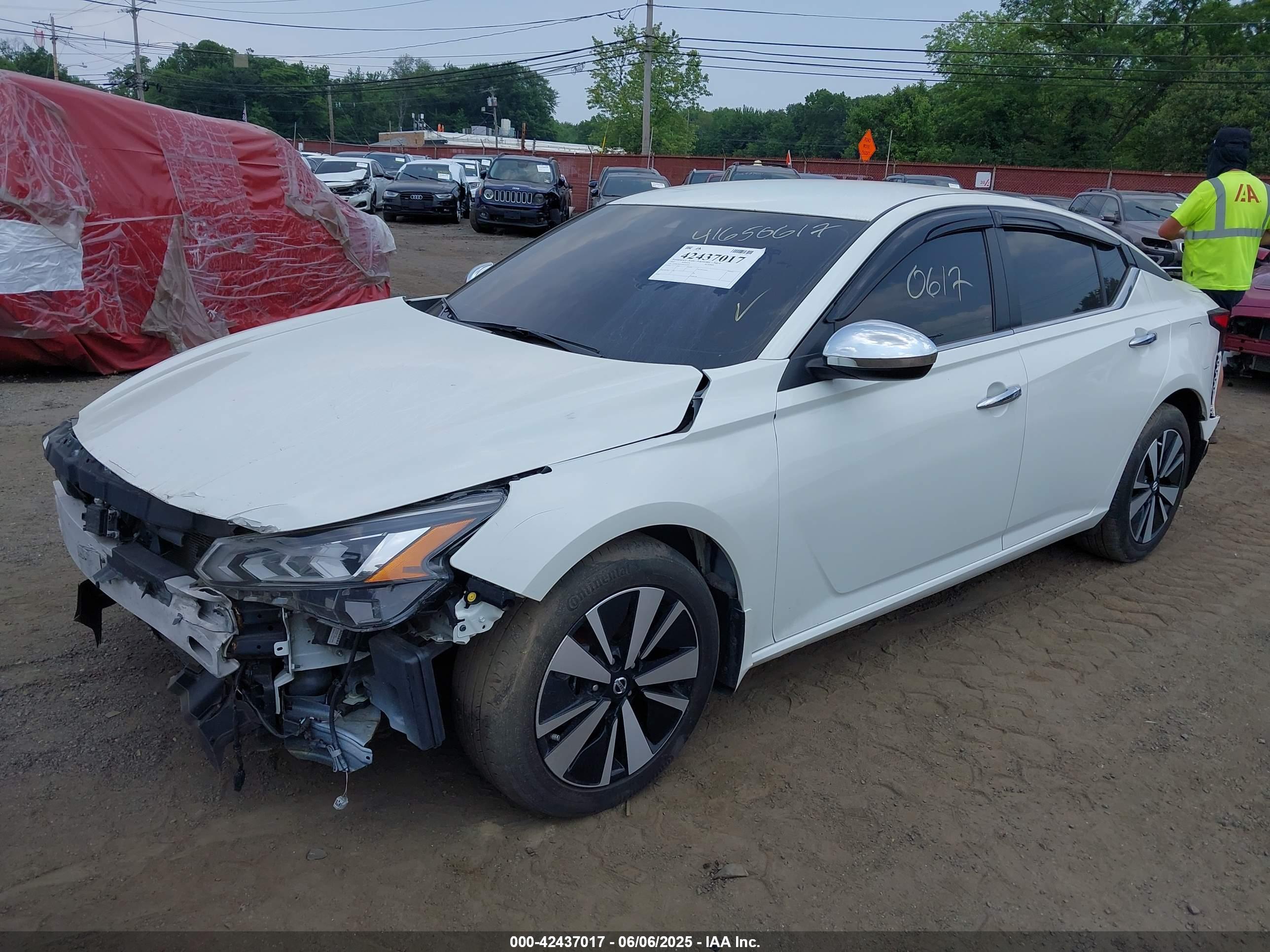 NISSAN ALTIMA image 6