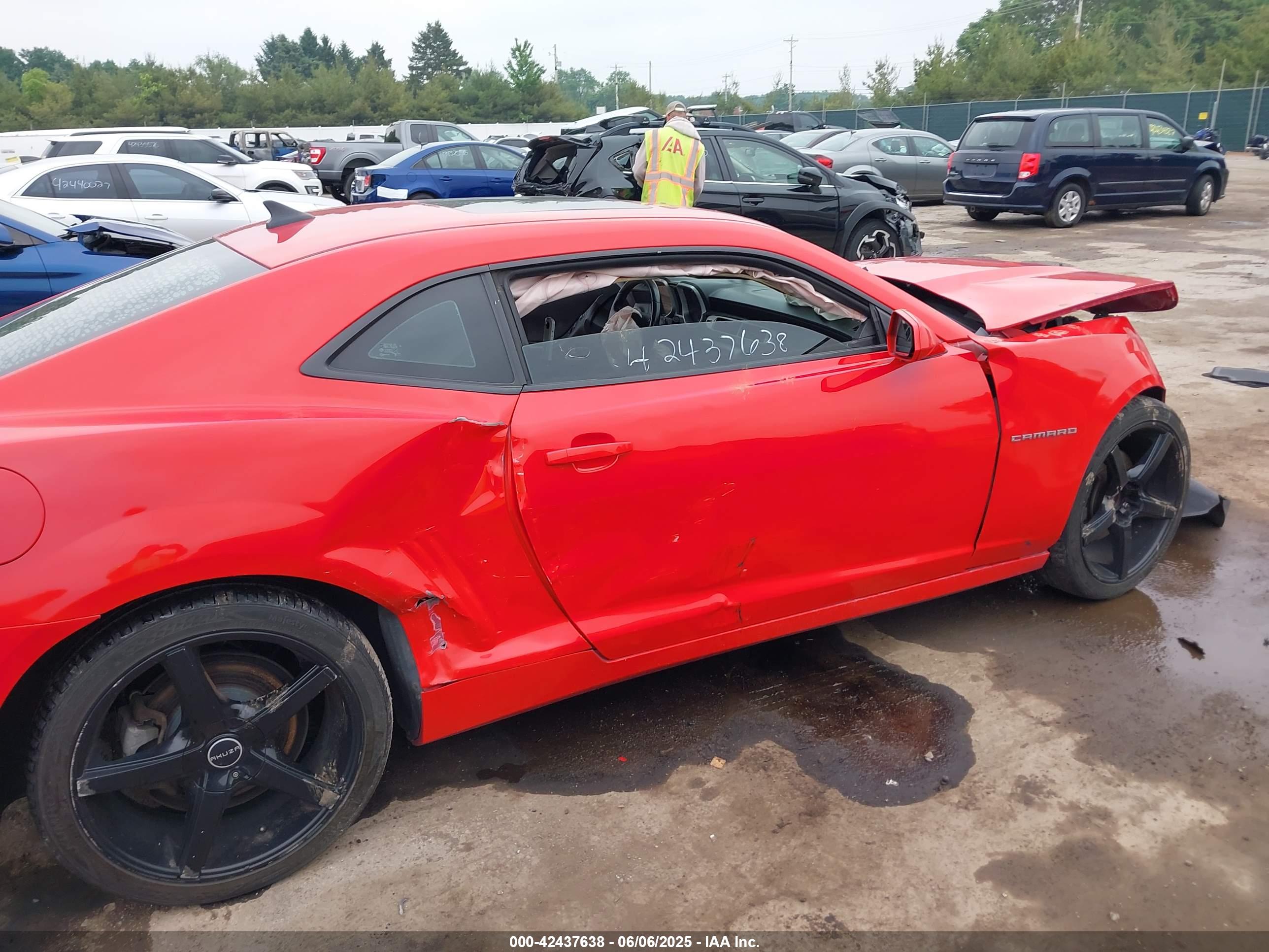 CHEVROLET CAMARO image 6