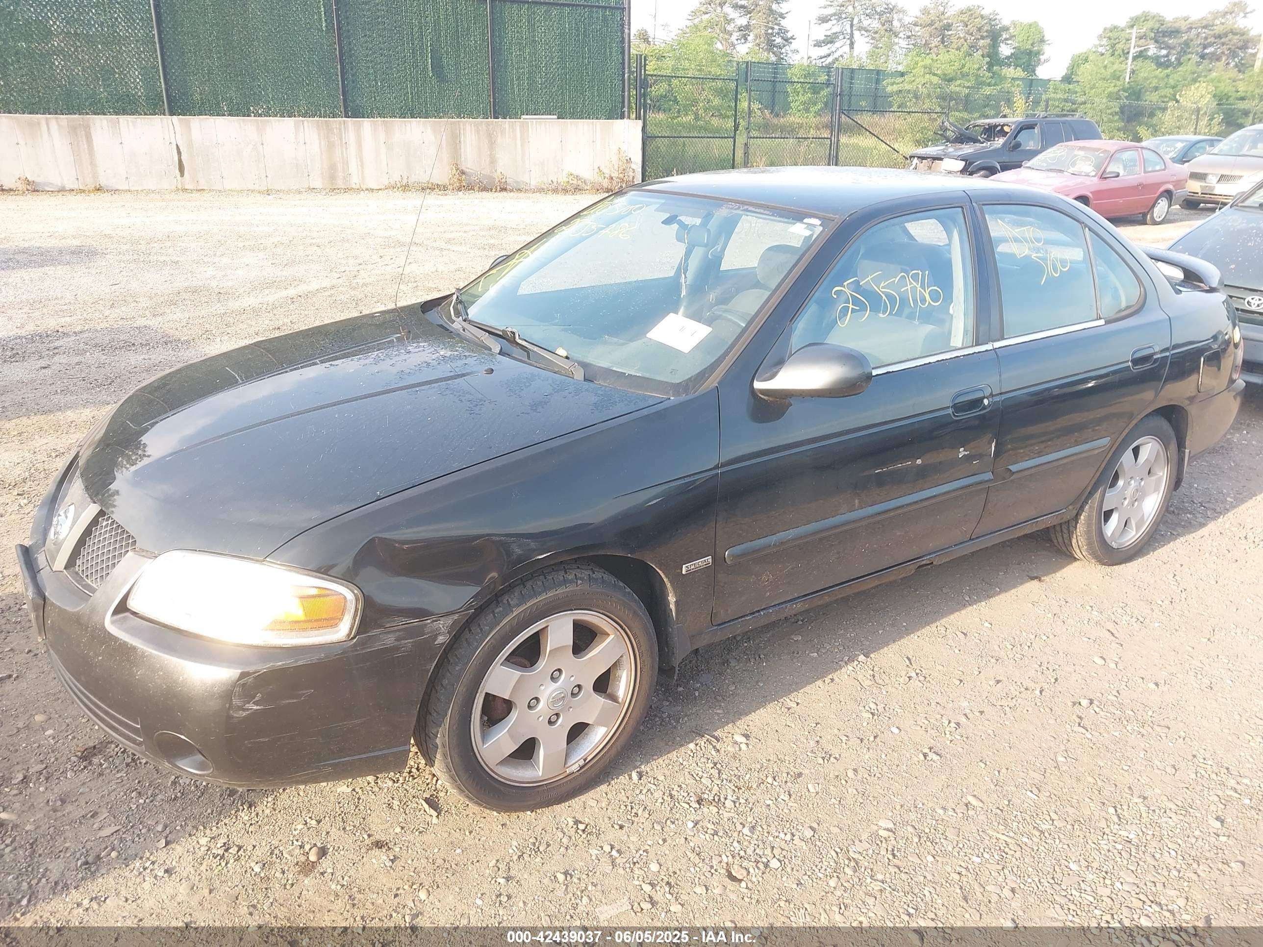 NISSAN SENTRA image 2