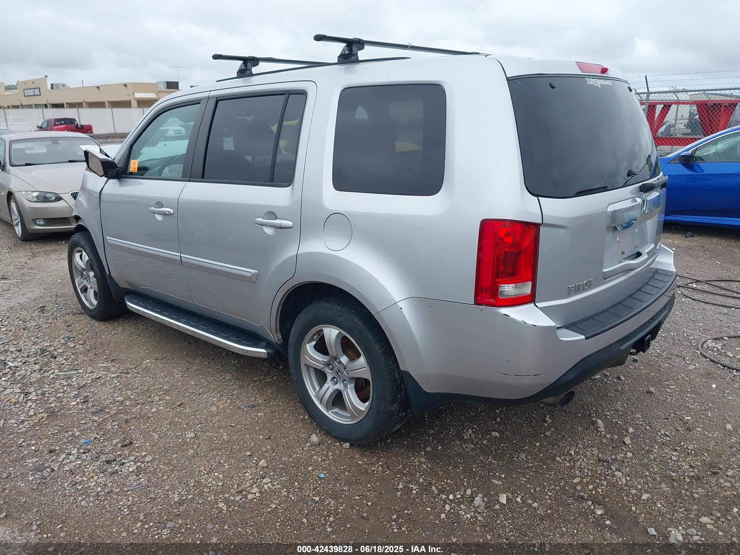 HONDA PILOT image 3