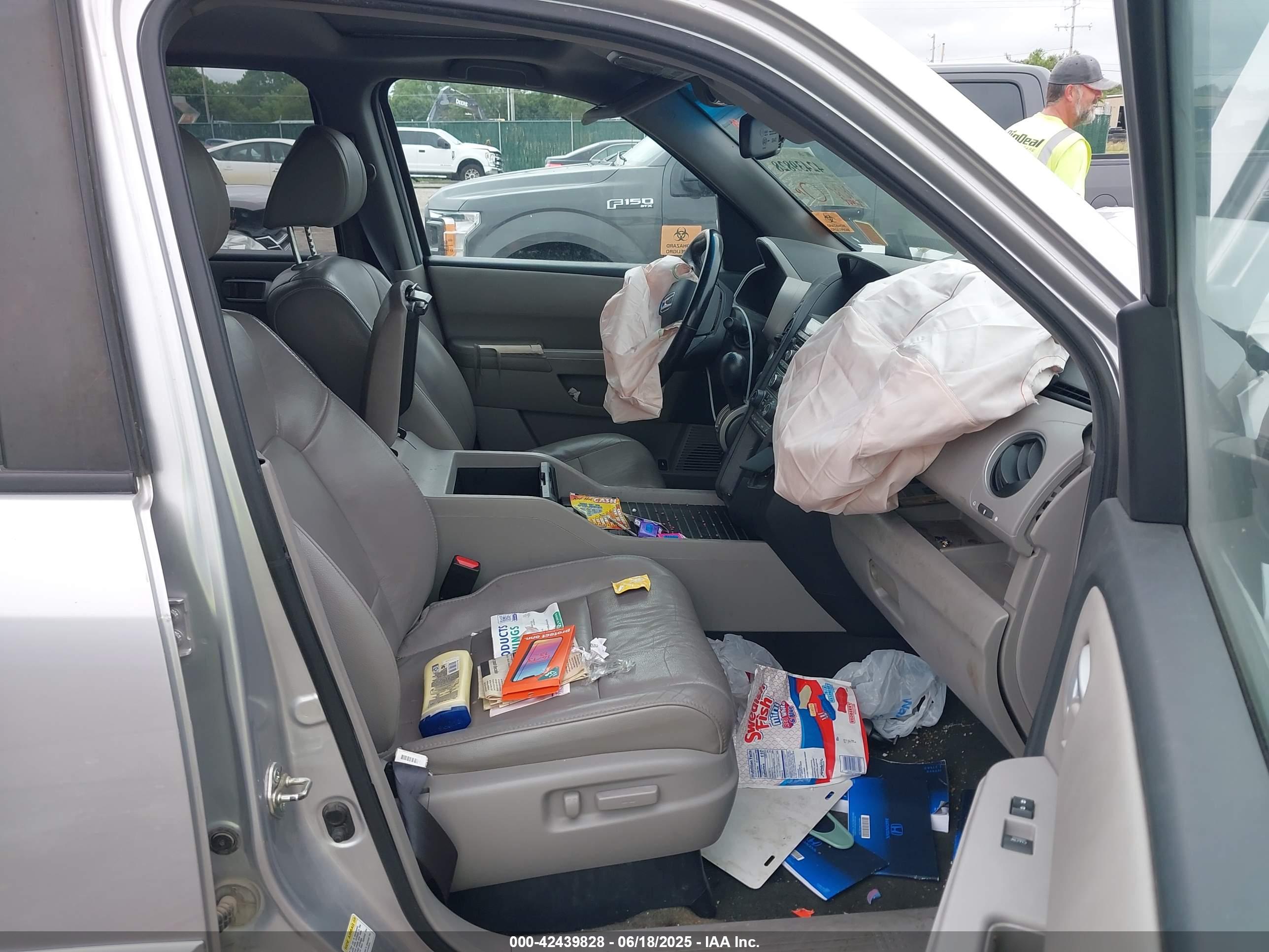 HONDA PILOT image 5