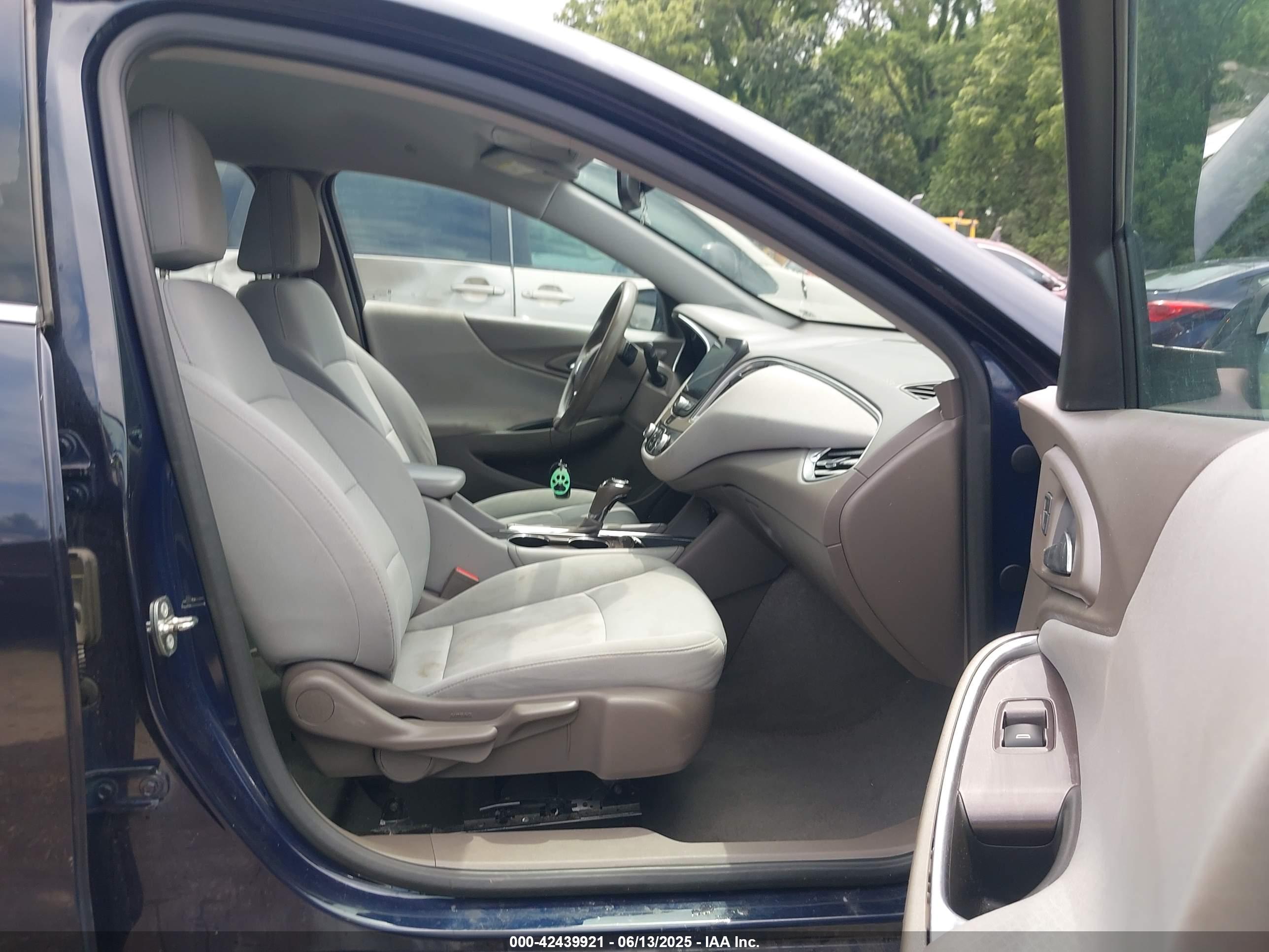 CHEVROLET MALIBU image 5