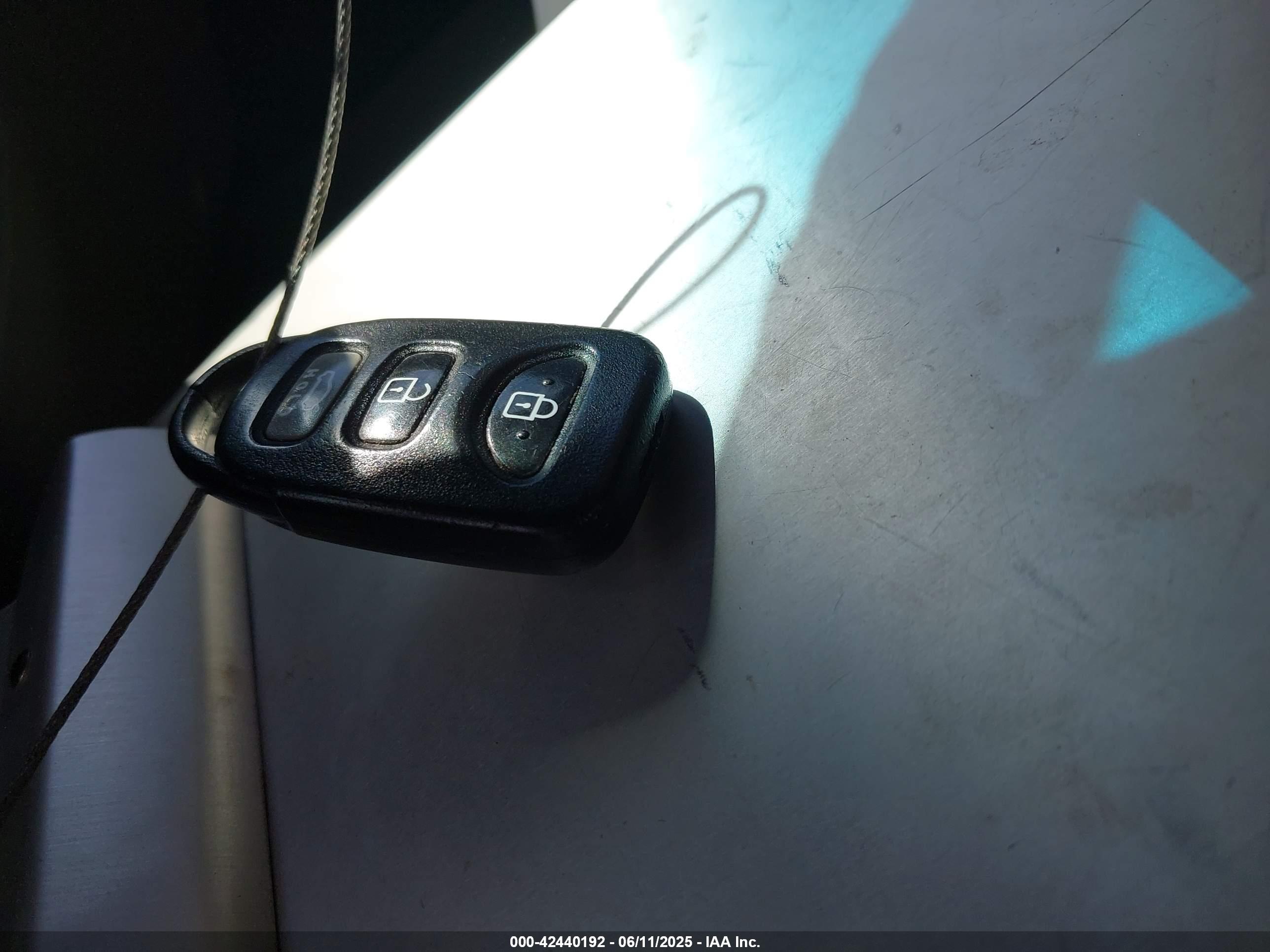HYUNDAI ELANTRA image 11