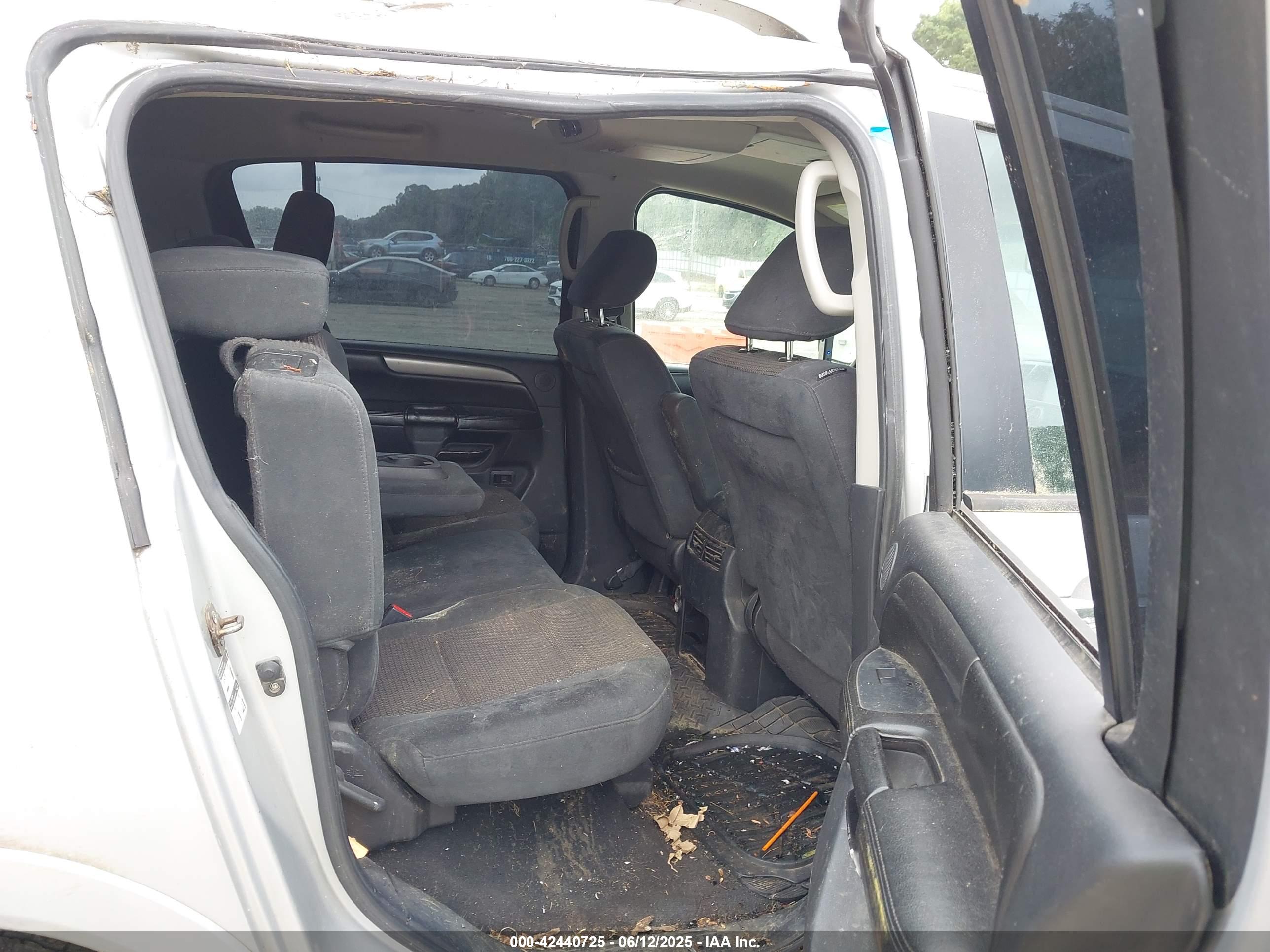 NISSAN ARMADA image 8