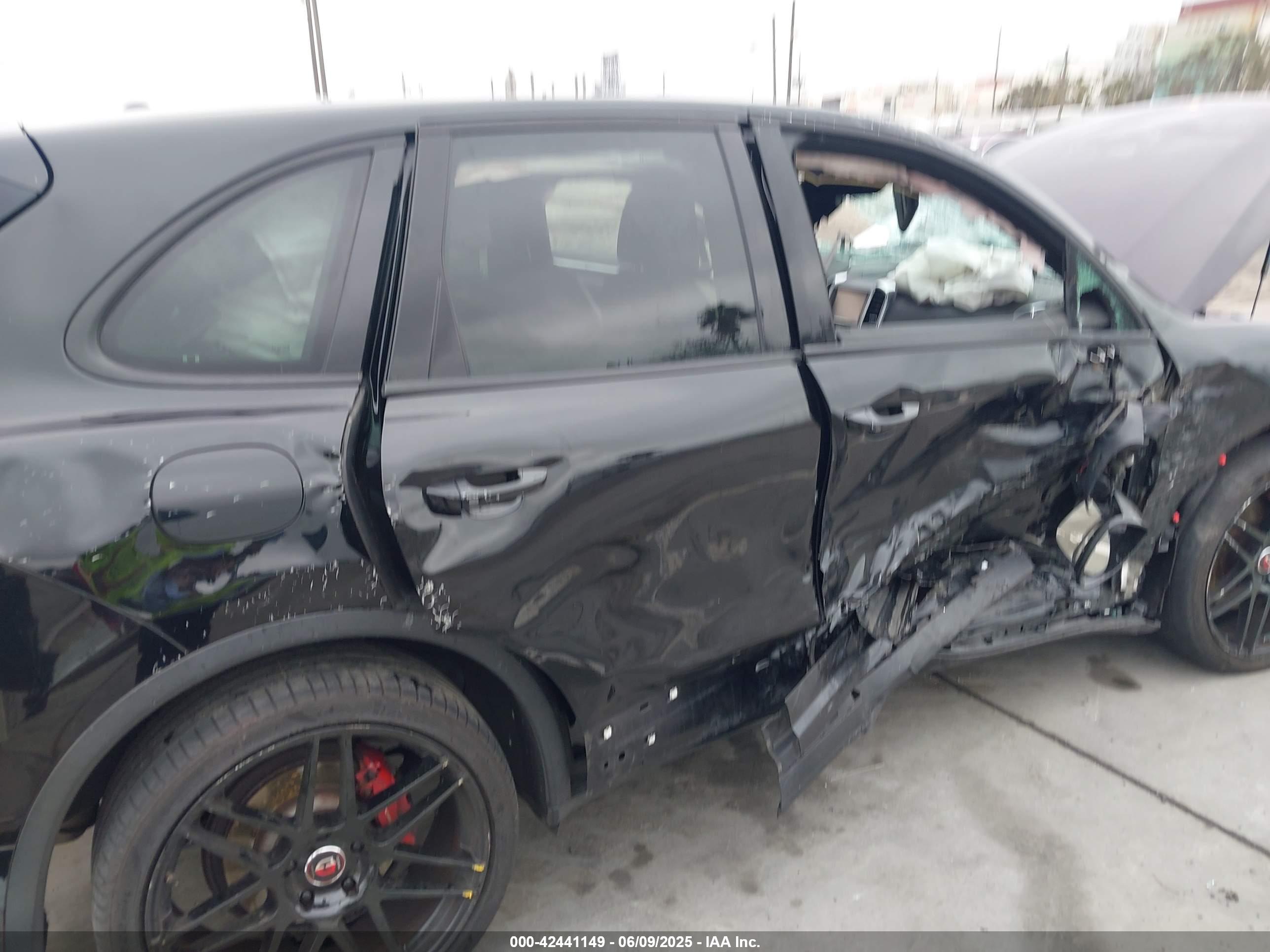 PORSCHE CAYENNE image 6
