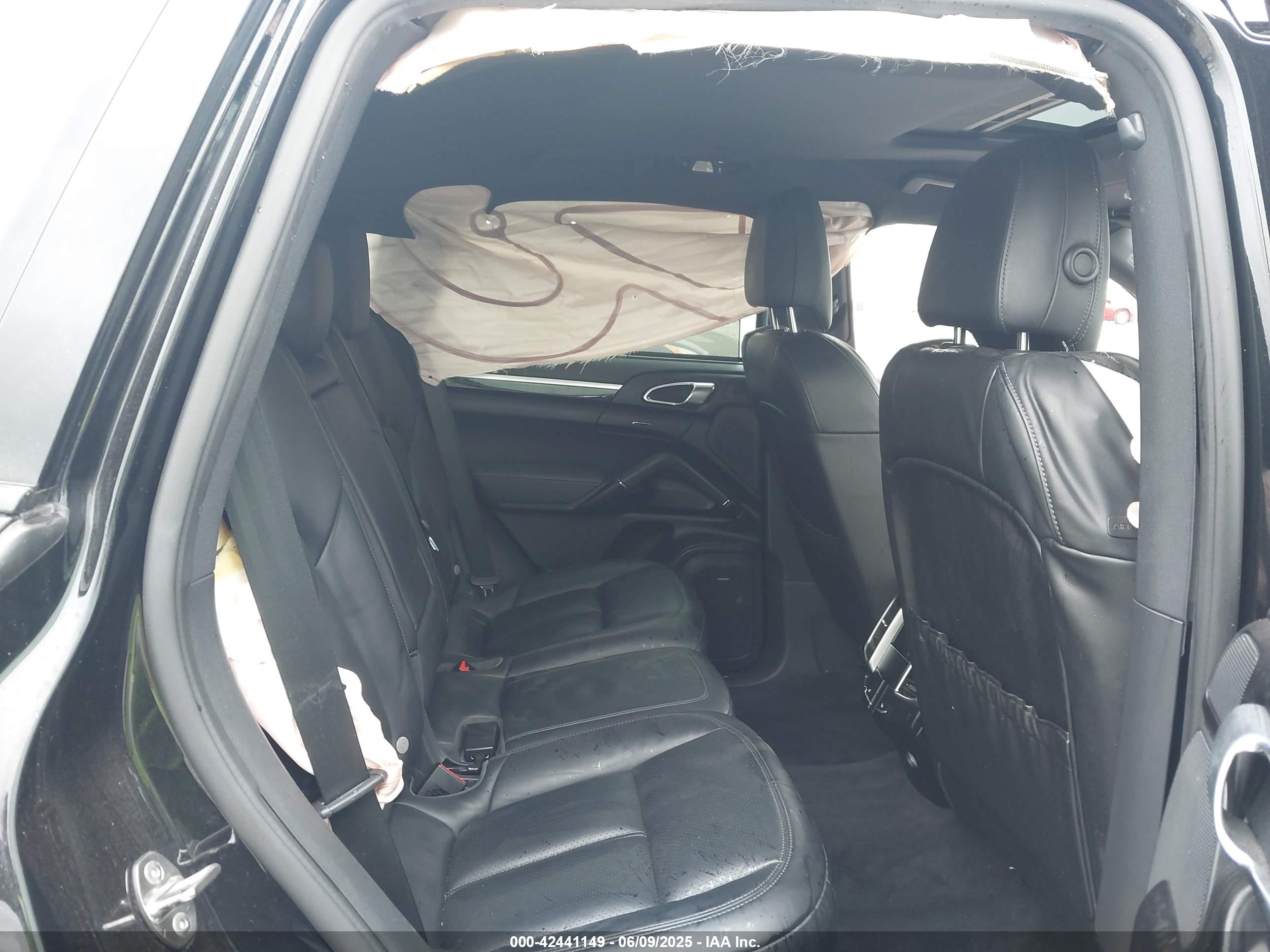 PORSCHE CAYENNE image 8
