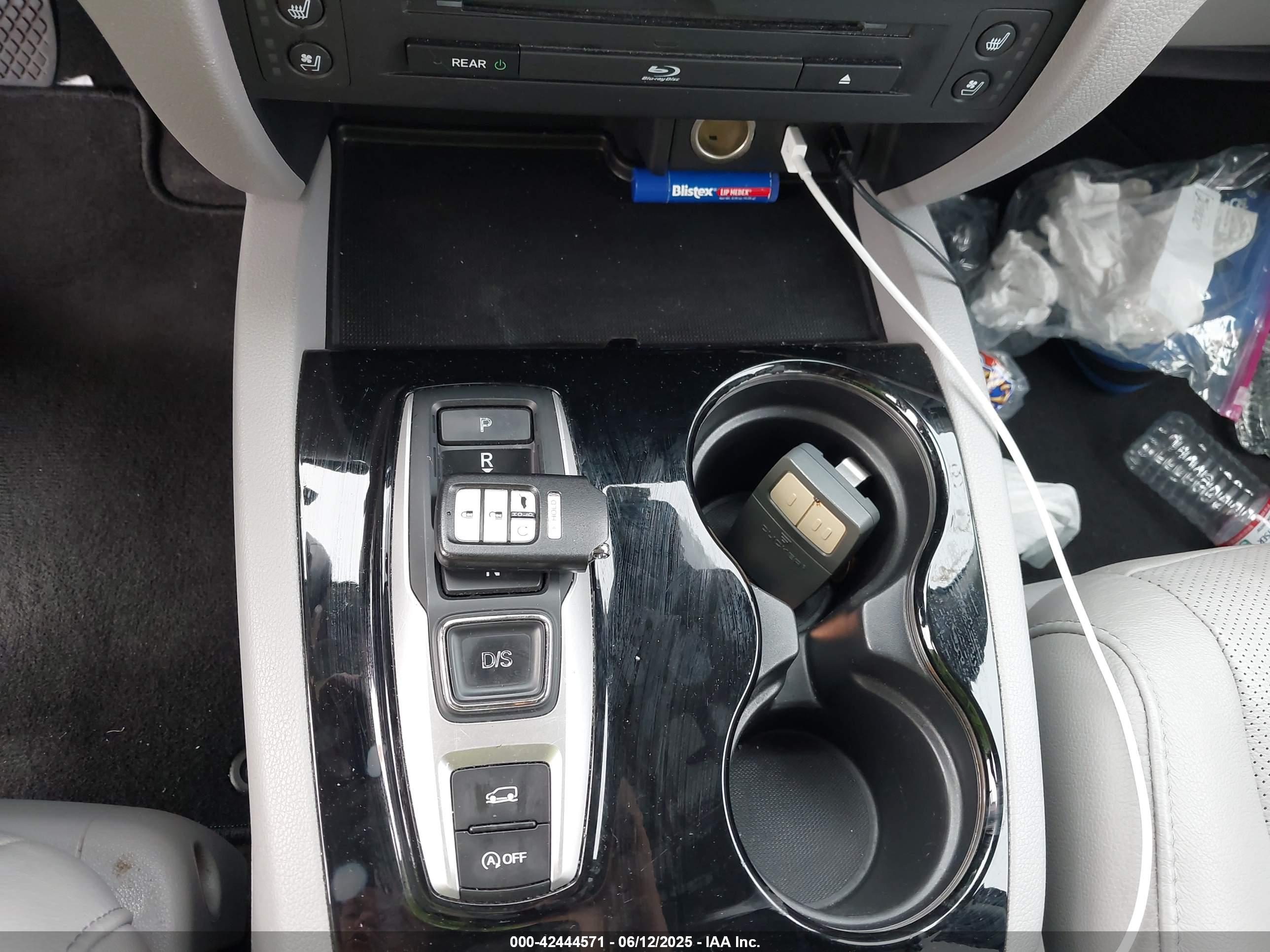 HONDA PILOT image 11